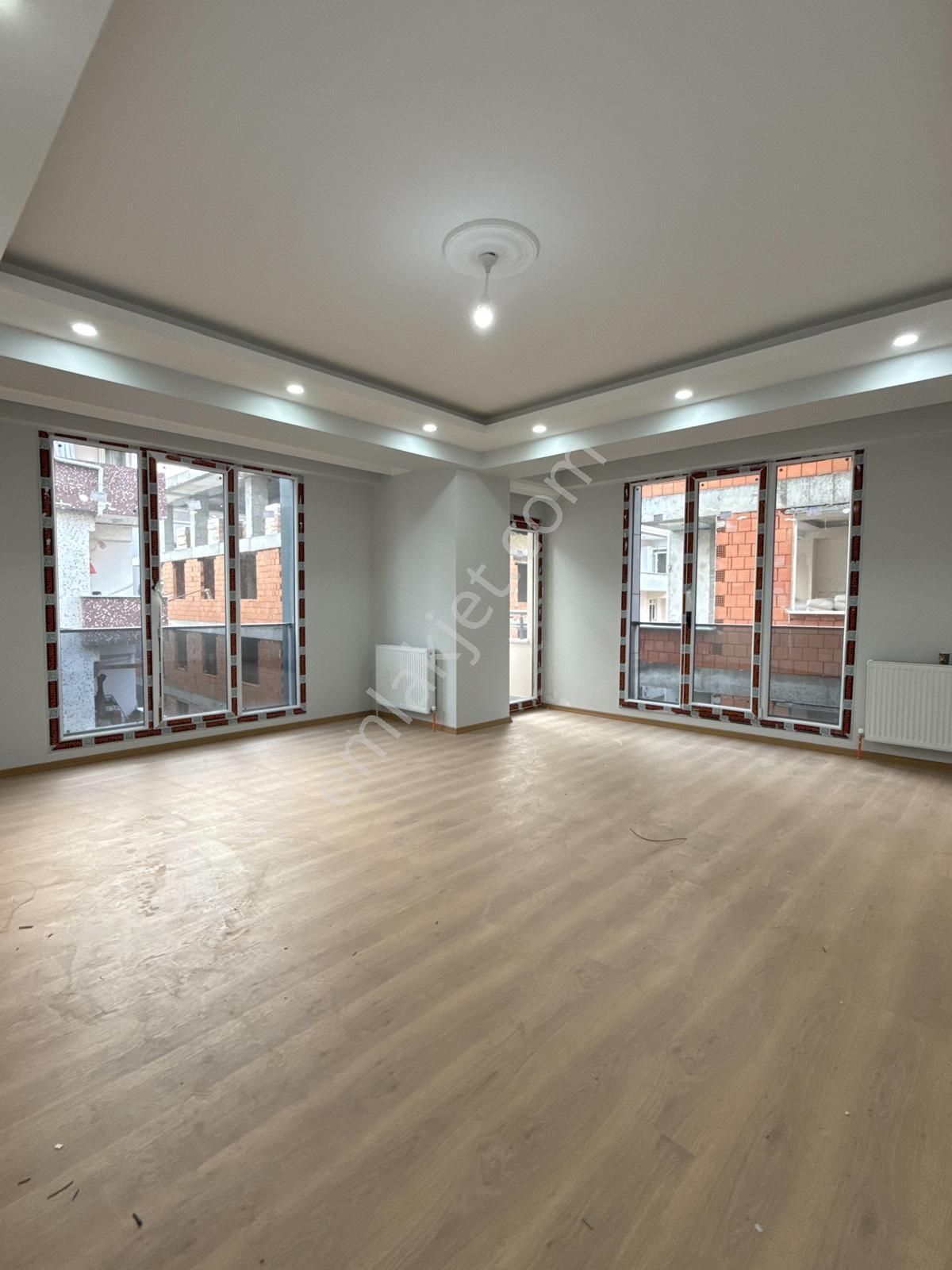 Efka Gayrimenkulden Yenibosnada Satılık 115 M2 3+1 Otoparklı Daire (sıfır Bina) - Görsel 2