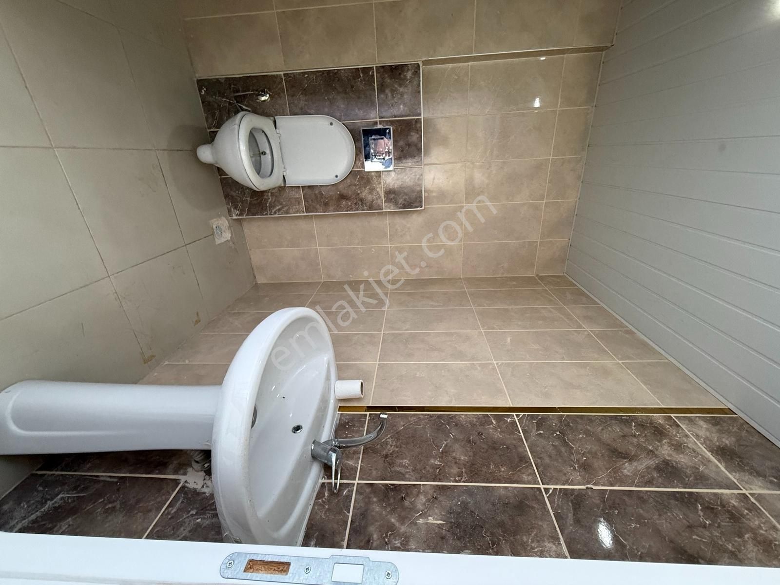 Kıyı Boyu Üzeri 3+1 150 M2 Çb+go Masrafsız Bakımlı Kiralık Daire - Görsel 8