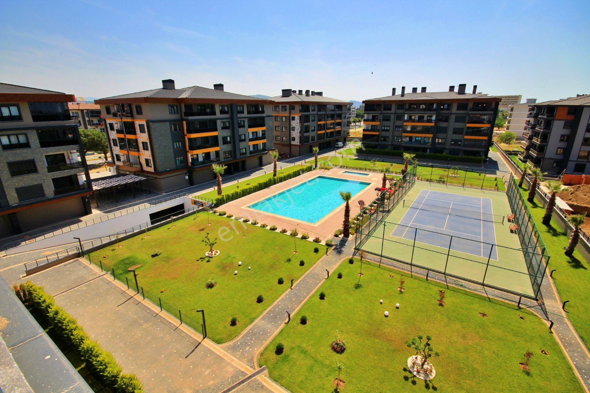 Uytundan Örende Havuzlu Ultralüks 4+1 Kiralık Akıllı Daire - Görsel 7