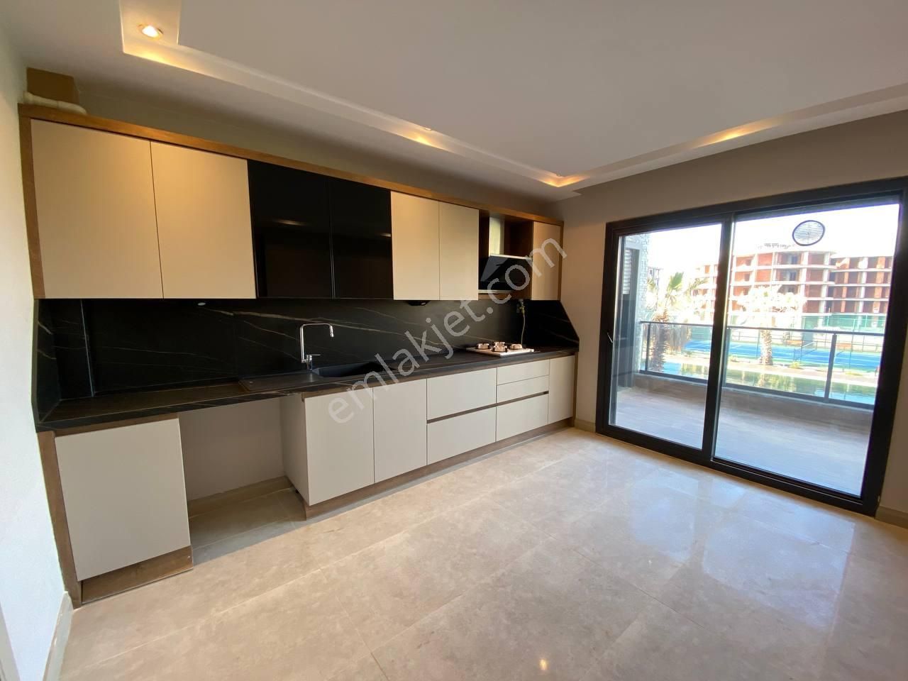 Uytundan Örende Havuzlu Ultralüks 4+1 Kiralık Akıllı Daire - Görsel 31