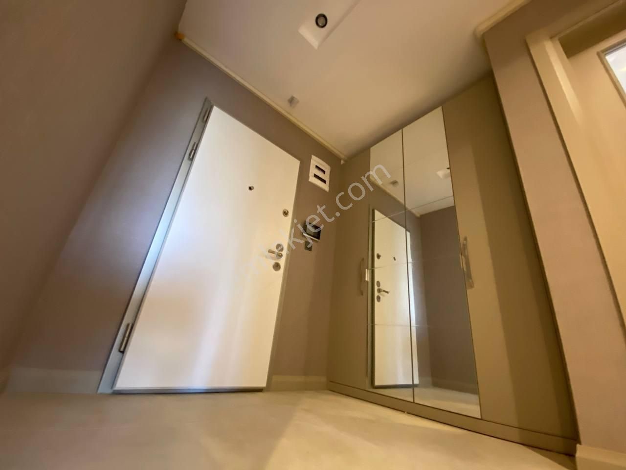 Uytundan Örende Havuzlu Ultralüks 4+1 Kiralık Akıllı Daire - Görsel 21