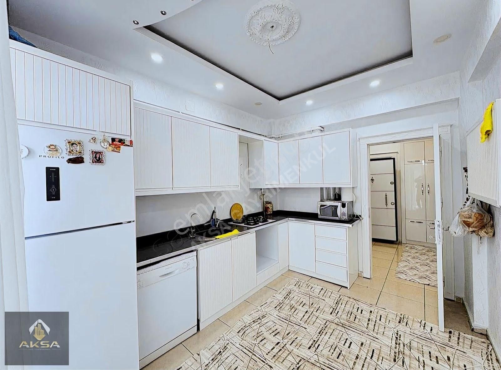 Beykent 1. Etap'ta Satılık 3+1 Uygun Fiyatlı Bakımlı Daire.