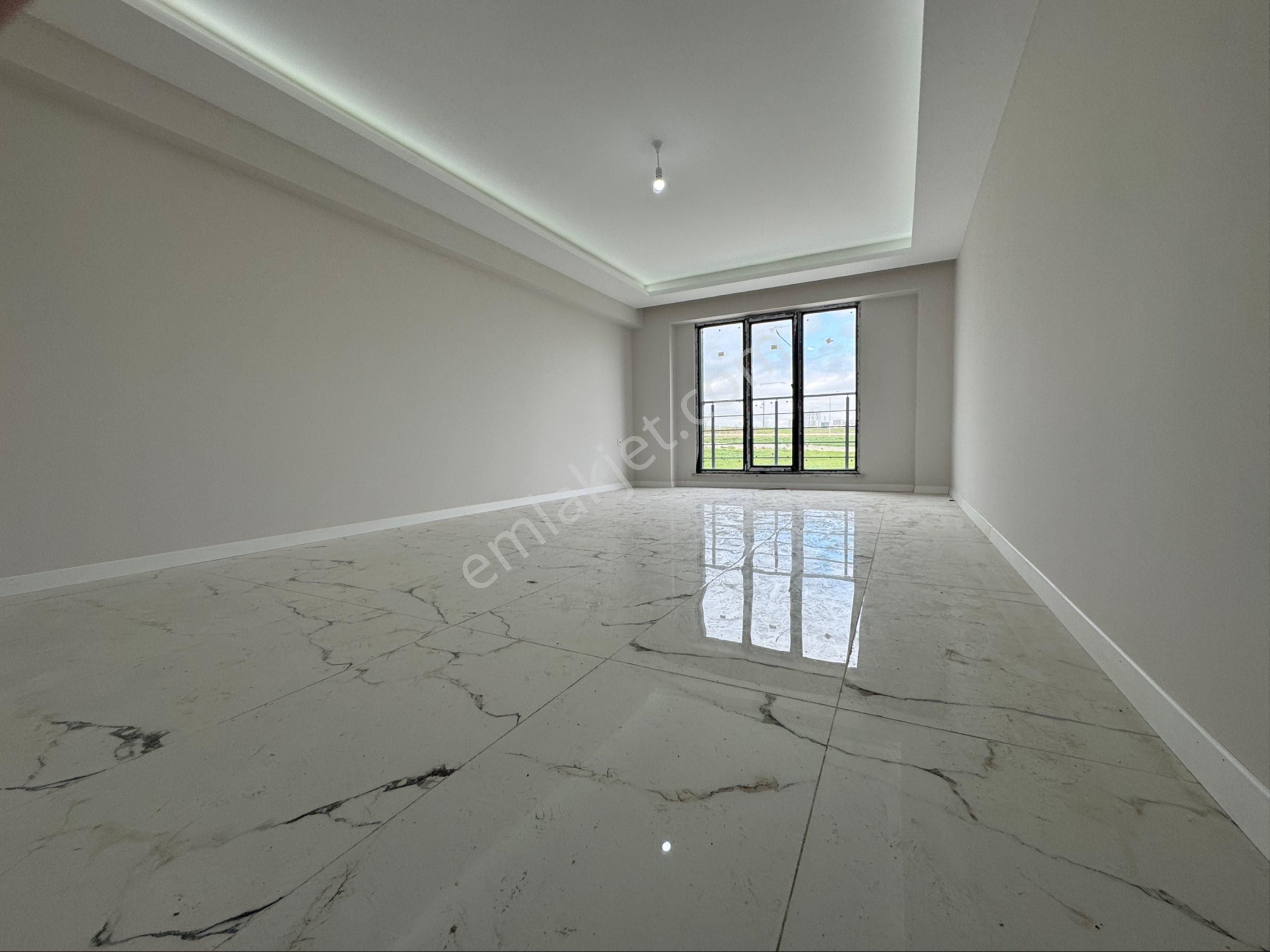 Ak Auto Gayrimenkul'dan Tekirdağ Süleymanpaşa Çınarlı Mahallesi Satılık 2+1 Daire