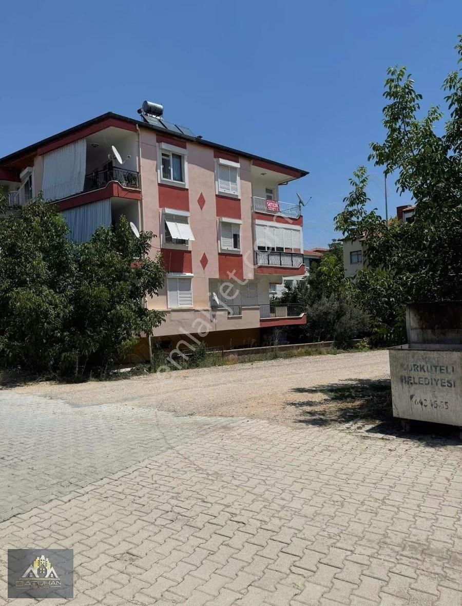 Korkuteli Merkez Yenimahalle'de 3+1 130 M2 Satılık Daire