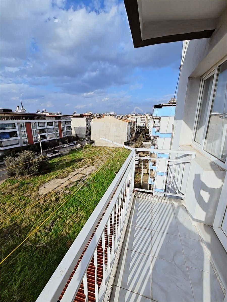 Satılık Yörükte 3+1 130 M2 Tadilatlı Kombili Fırsat Daire - Görsel 15