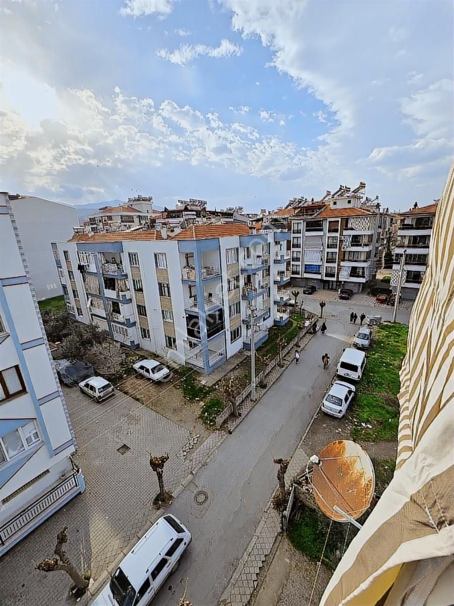Satılık Yörükte 3+1 130 M2 Tadilatlı Kombili Fırsat Daire - Görsel 5