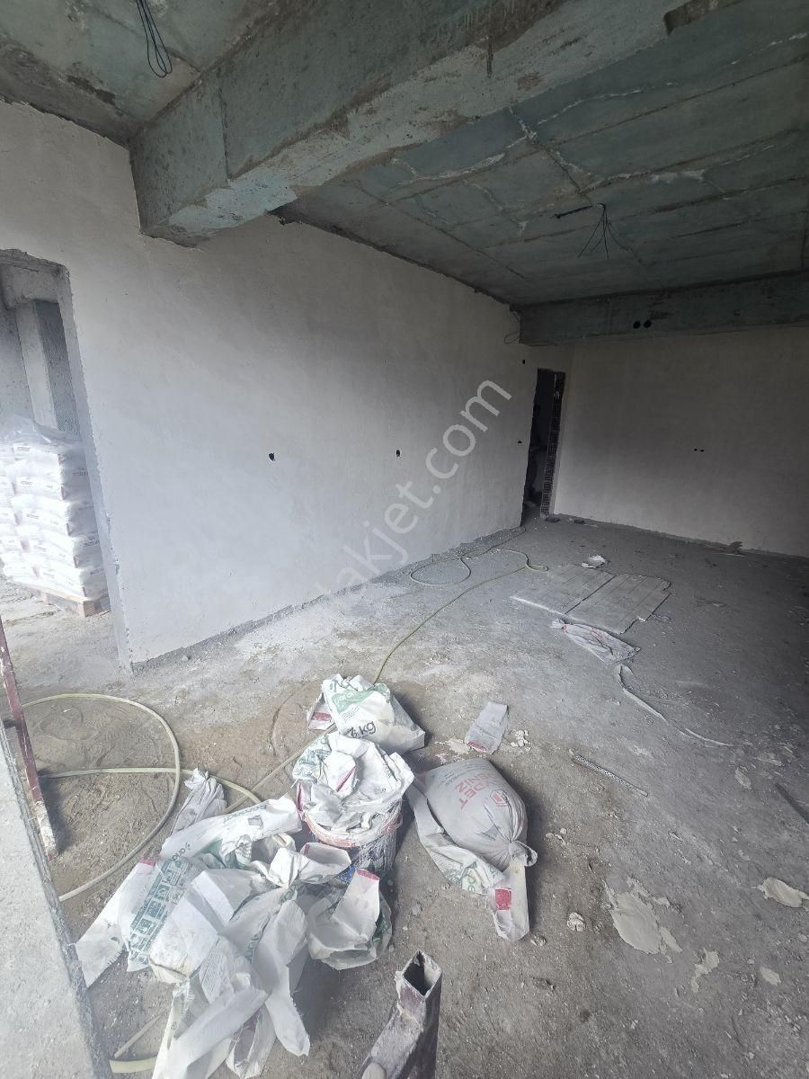 Satılık Avarda 3+1 135 M2 Giyinme Odalı Lüks Ara Kat - Görsel 2