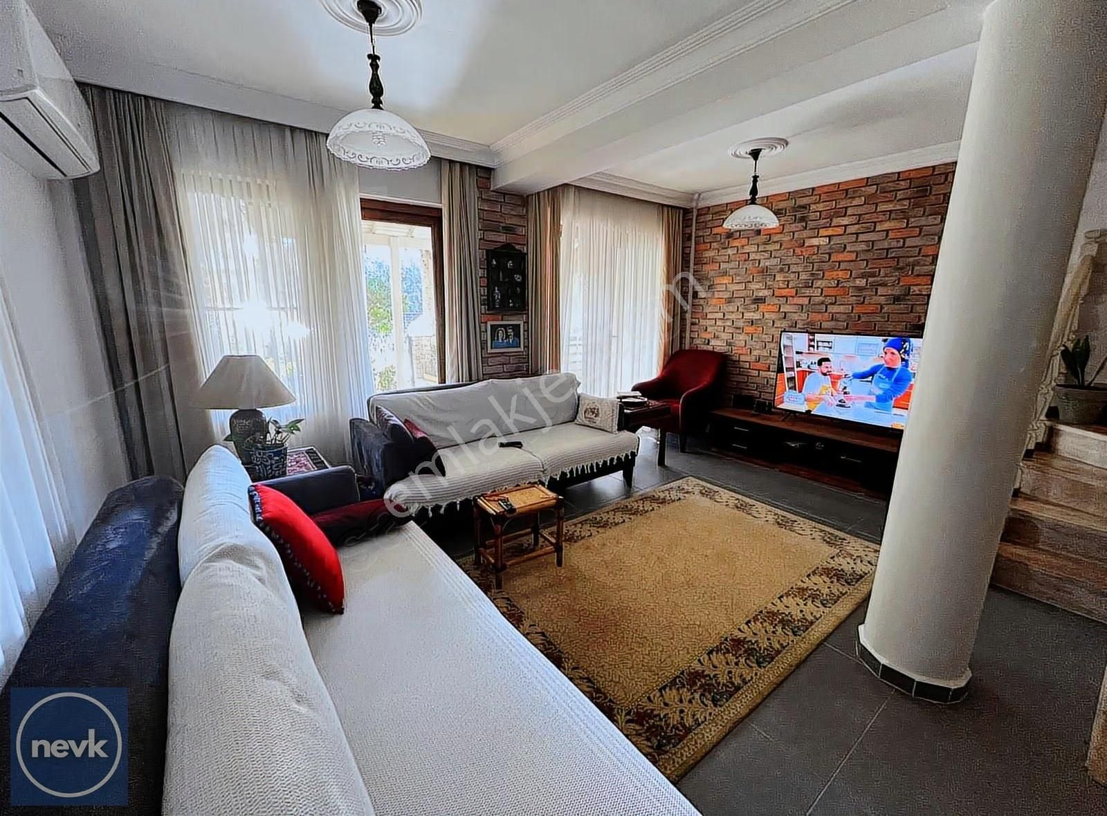 Nevk 'ten Akarcada Köşe Parsel Sahile 100 M Mesafede Villa - Görsel 2