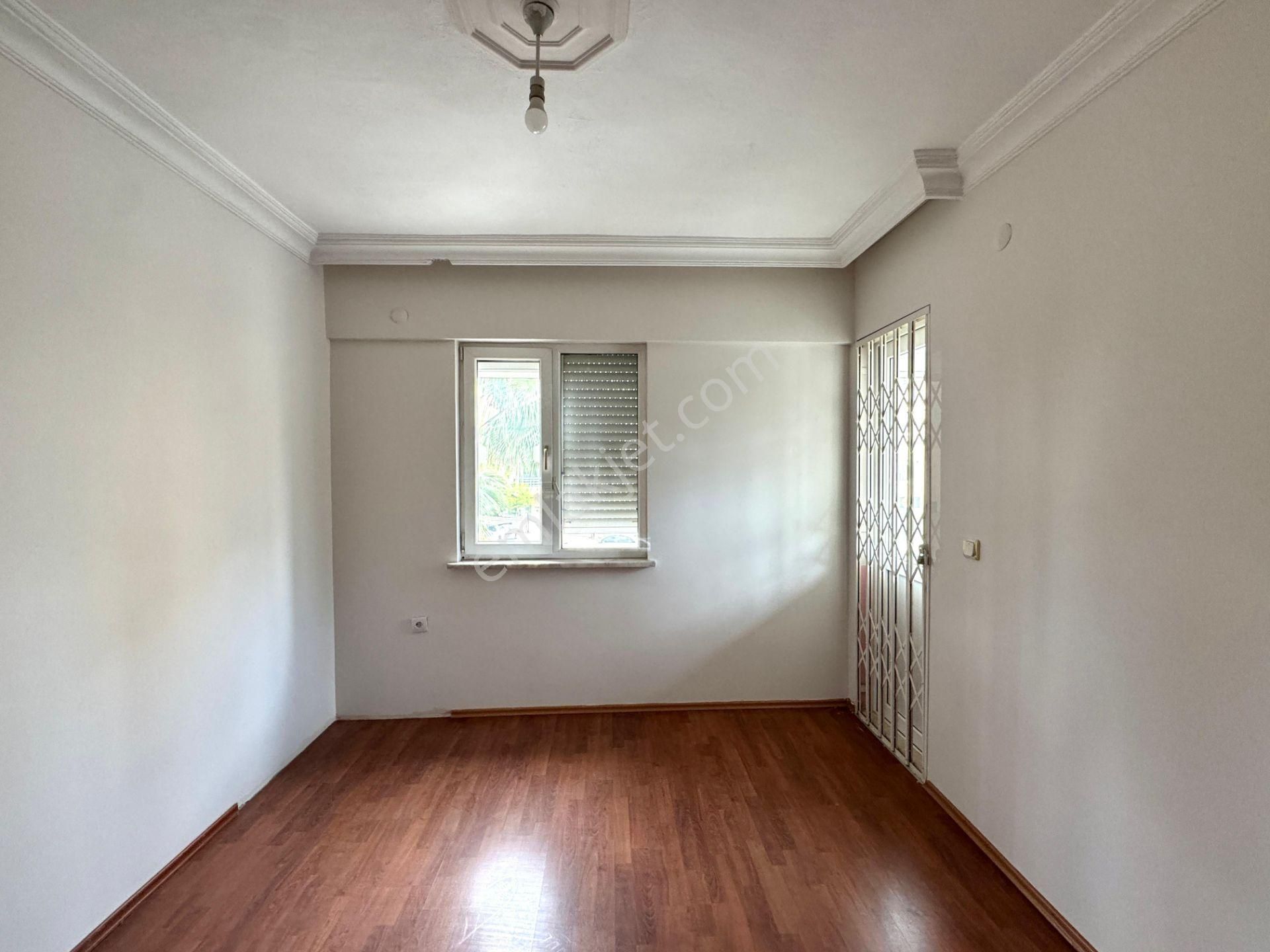 Yenigünde Çok Geniş Kullanışlı Site İçi 3+1 Daire - Görsel 24