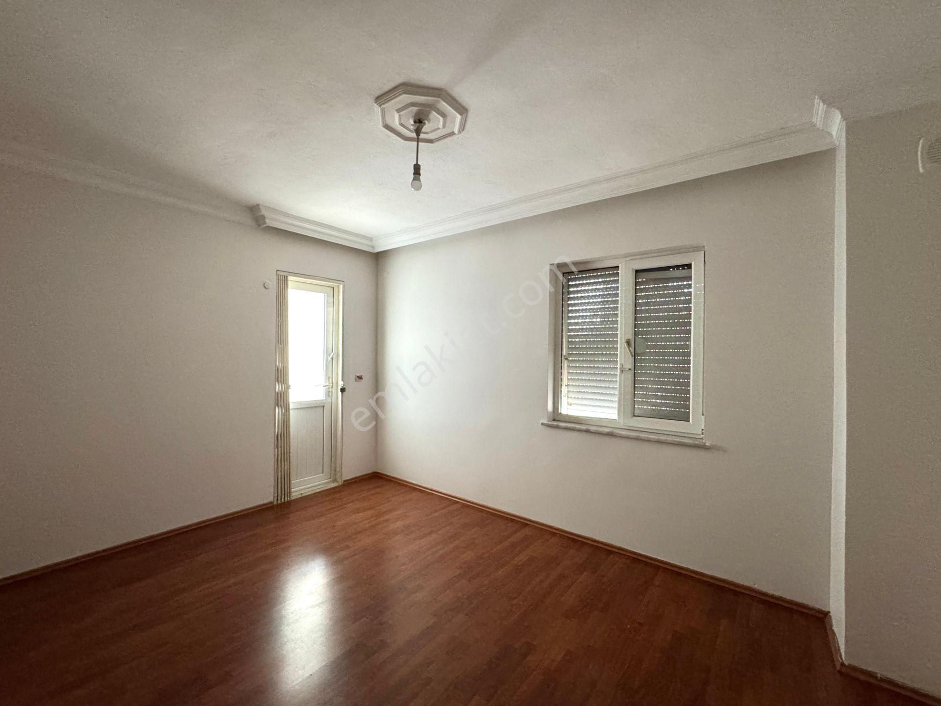 Yenigünde Çok Geniş Kullanışlı Site İçi 3+1 Daire - Görsel 26