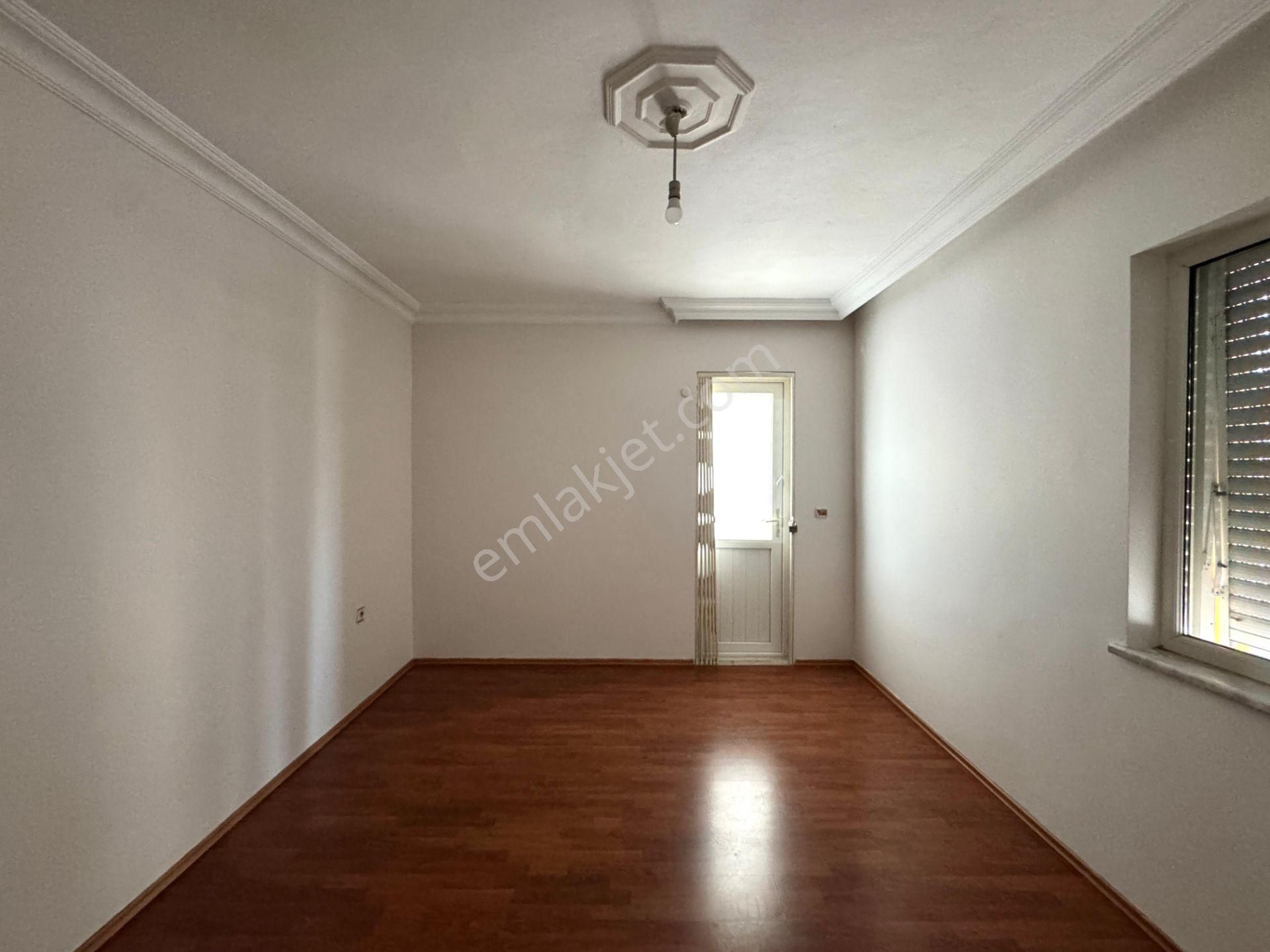 Yenigünde Çok Geniş Kullanışlı Site İçi 3+1 Daire - Görsel 25