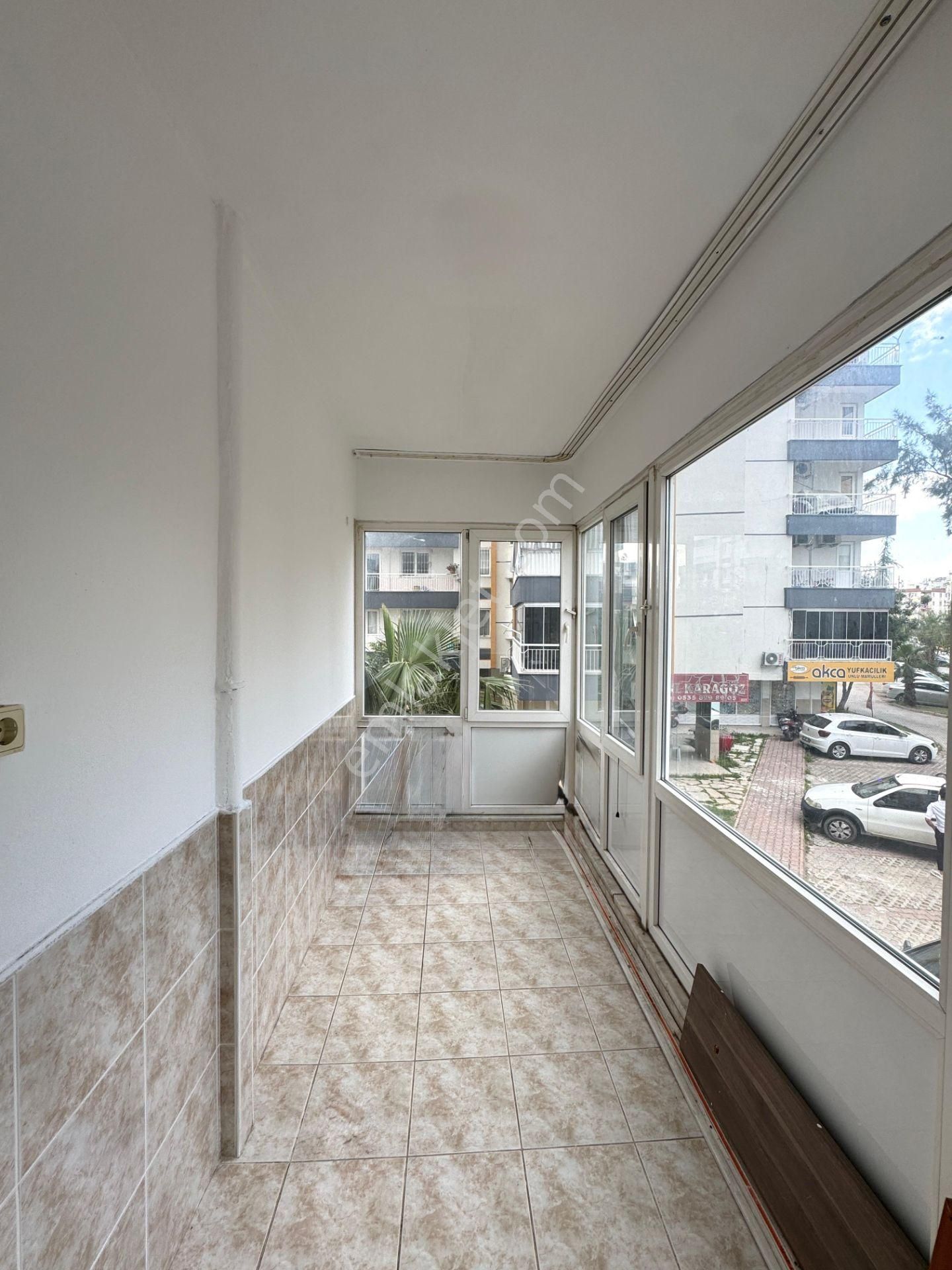 Yenigünde Çok Geniş Kullanışlı Site İçi 3+1 Daire - Görsel 11