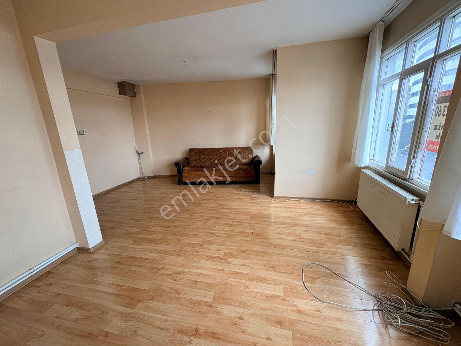 F-l Den Kadıköy Metrobüs Durağı, Evlendirme Dairesi Yürüme 3+1 - Görsel 5