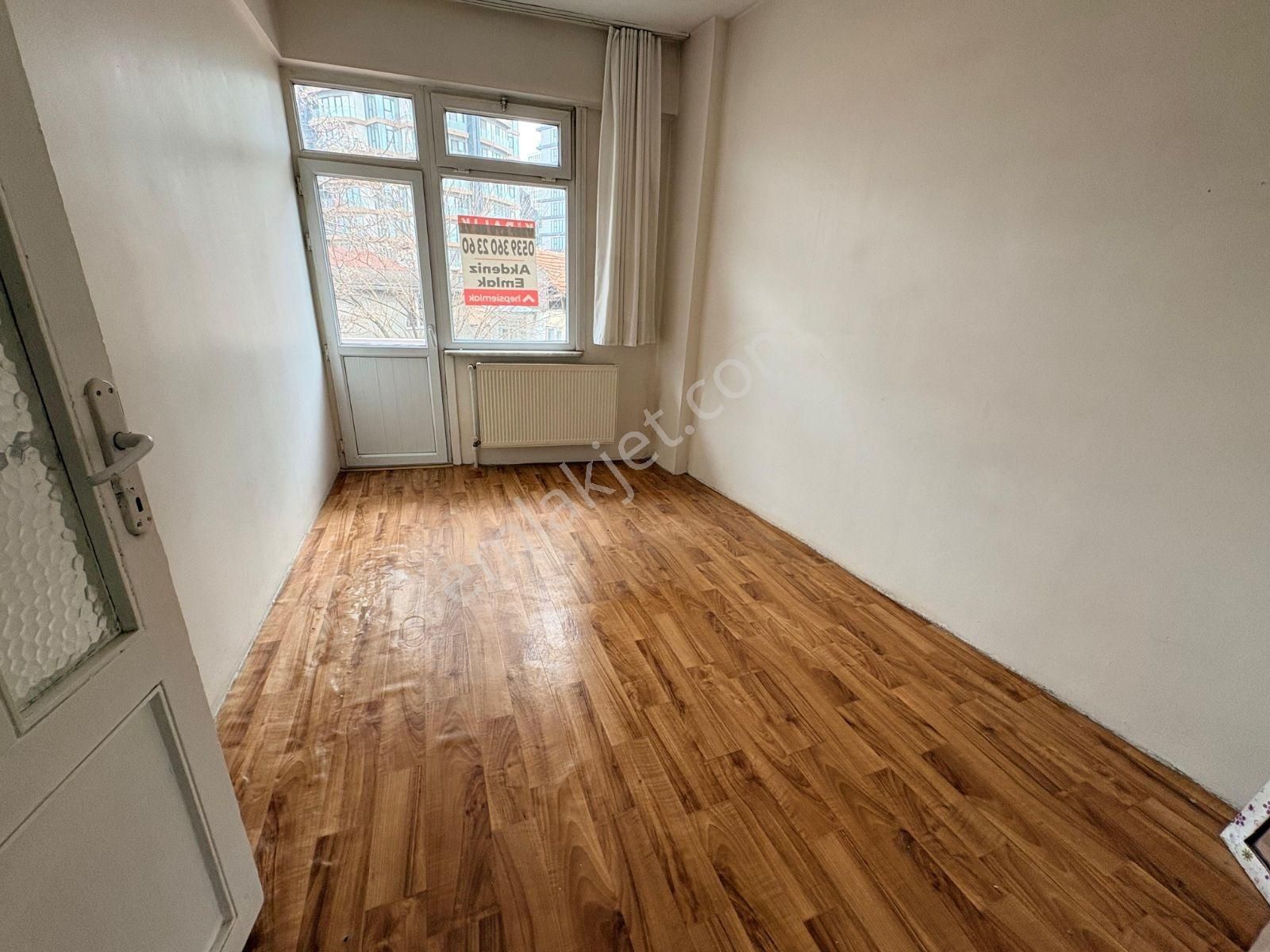 F-l Den Kadıköy Metrobüs Durağı, Evlendirme Dairesi Yürüme 3+1 - Görsel 21