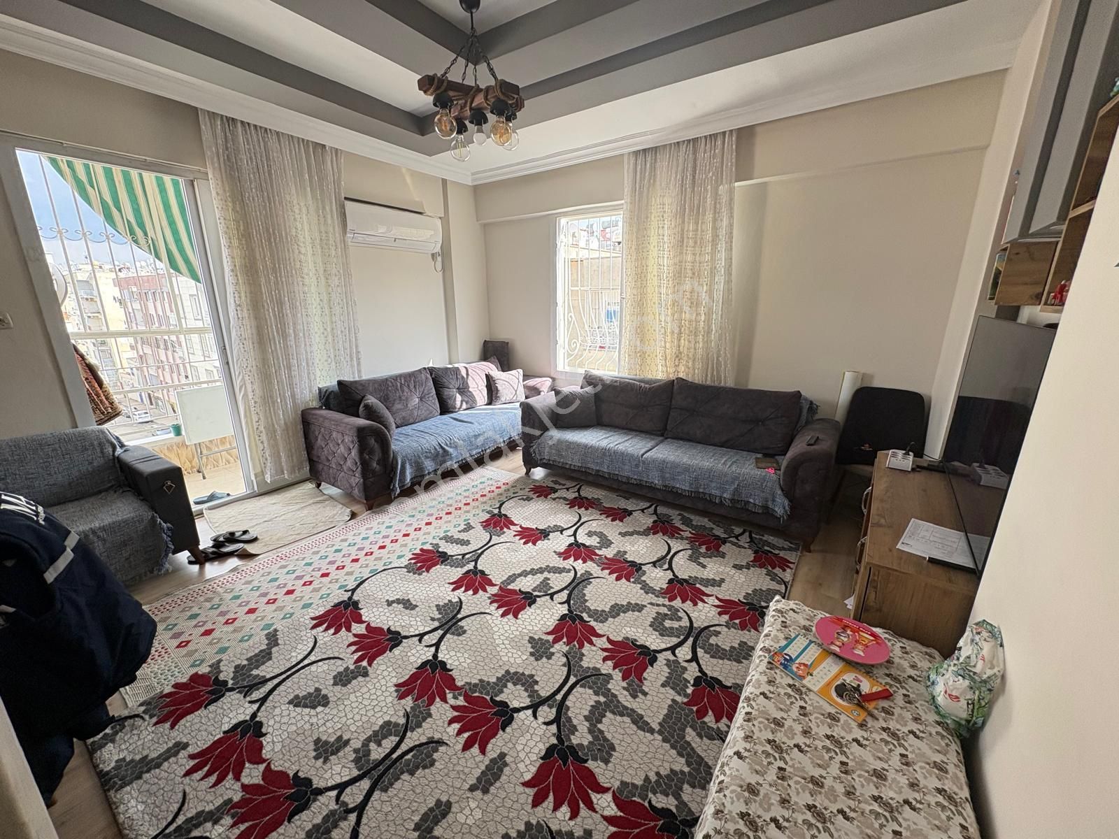 Prestijden Nusratiye'de Asansörlü Geniş Oturumlu 3+1 Daire