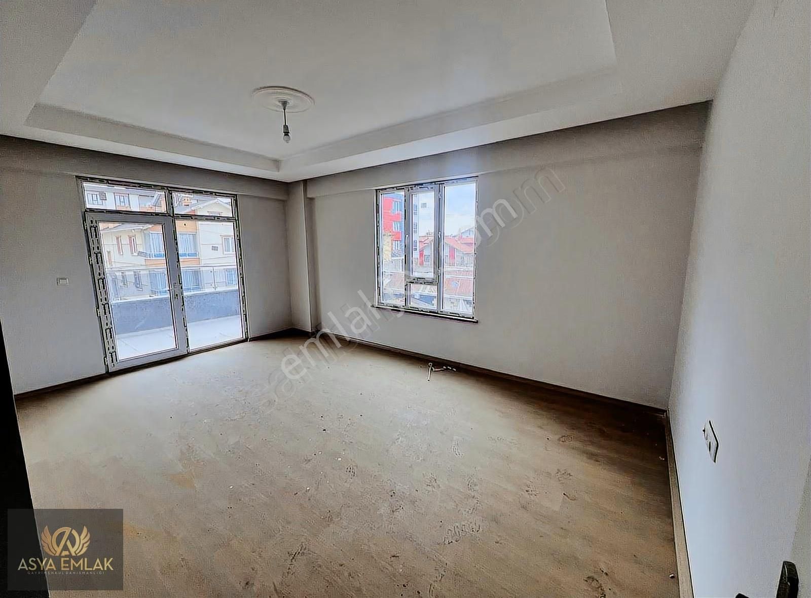 Meram Uluğbey Mh. Abdülreşit Cd. 3+1 Satılık Arakat Daire