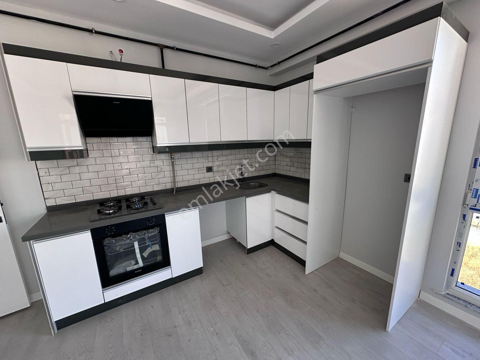 Molla Team'den Hürriyet Mah. Kiralık 2+1 Daire Net 70m² - Görsel 6