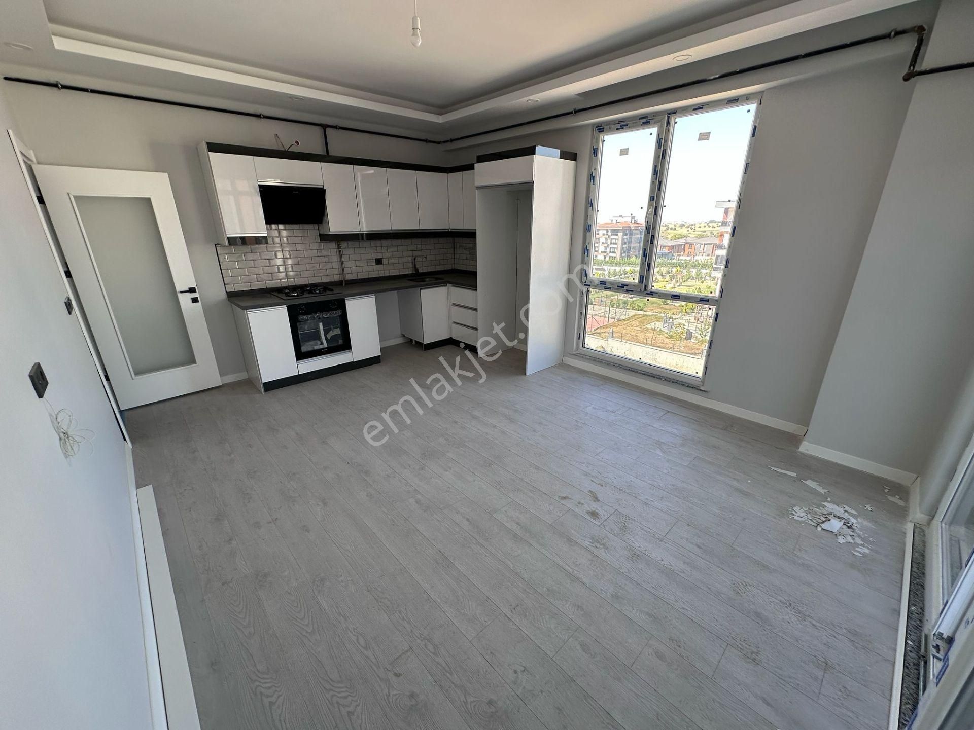 Molla Team'den Hürriyet Mah. Kiralık 2+1 Daire Net 70m² - Görsel 3