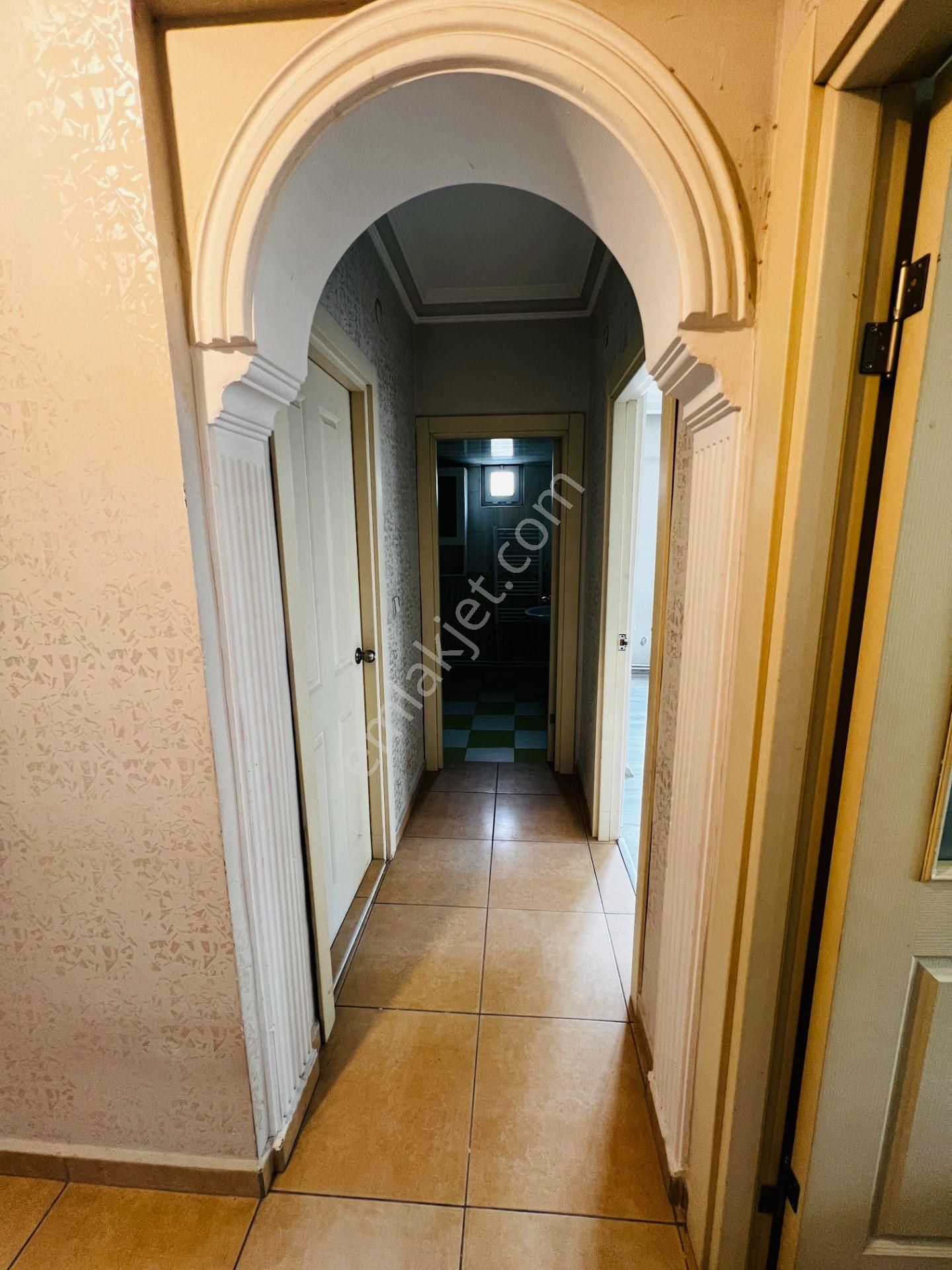 Tramvay Durağına Çok Yakın Asansörlü Kombili Arakat 3+1 - Görsel 21