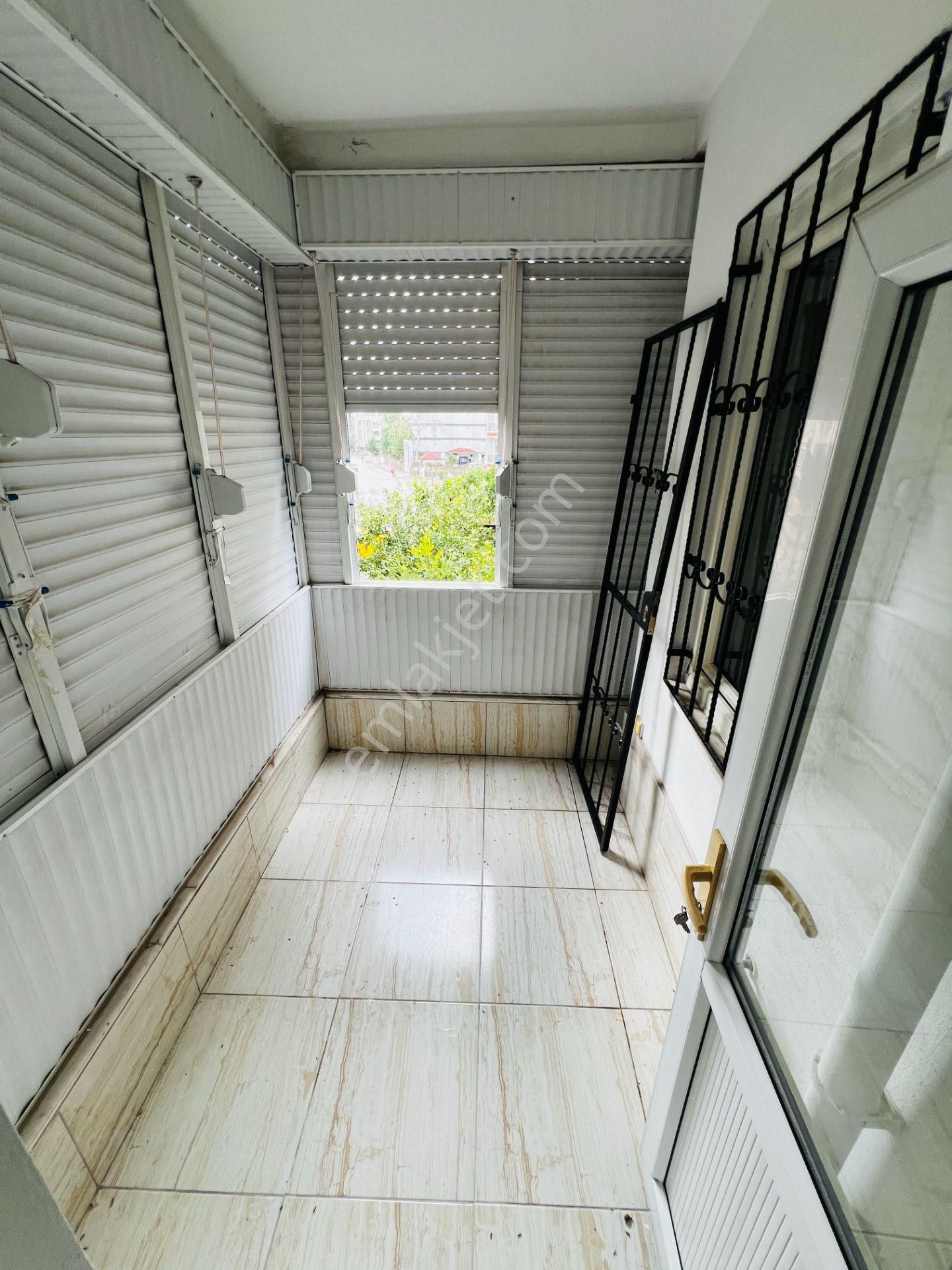 Tramvay Durağına Çok Yakın Asansörlü Kombili Arakat 3+1 - Görsel 24