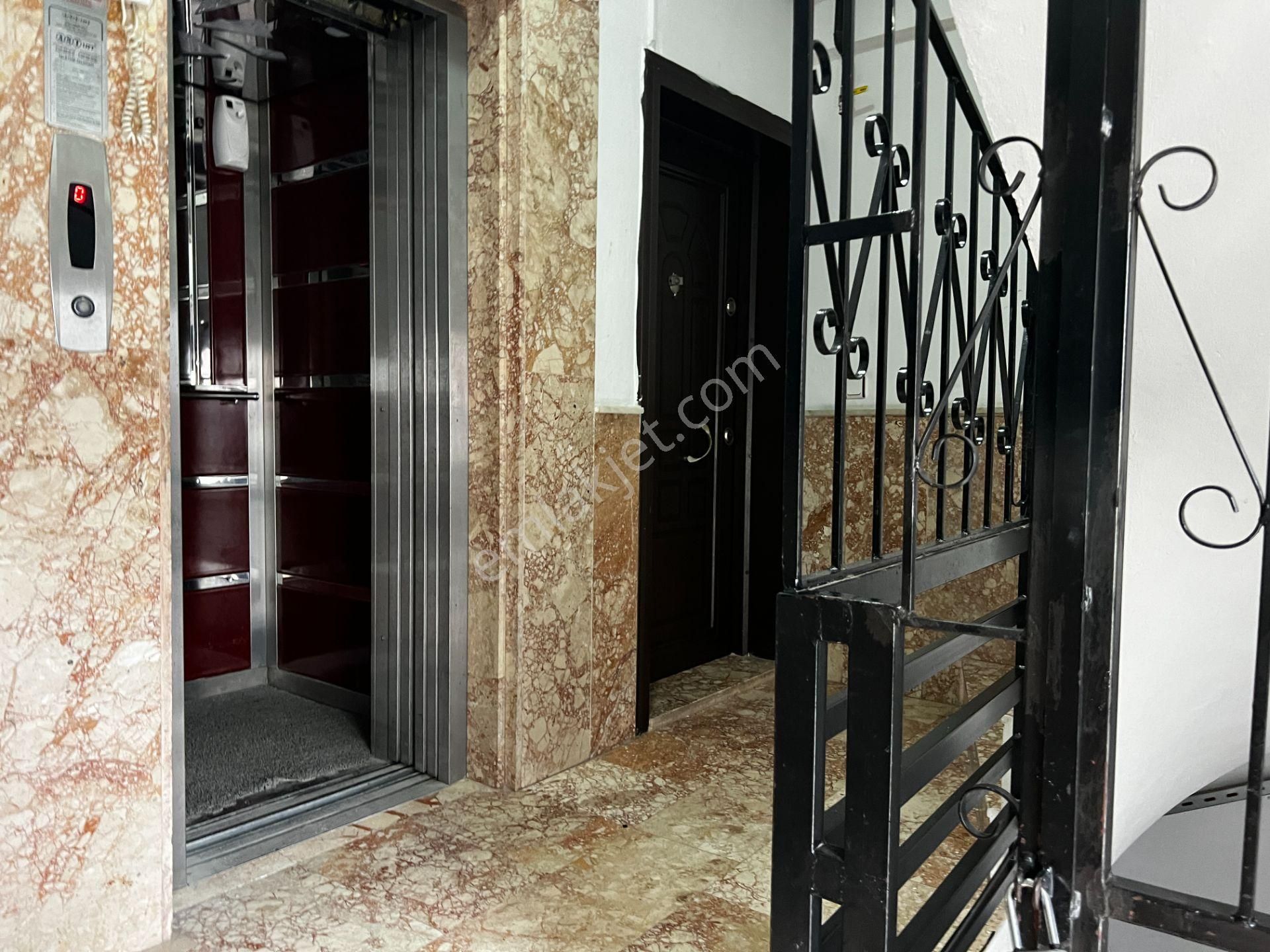 Tramvay Durağına Çok Yakın Asansörlü Kombili Arakat 3+1 - Görsel 28