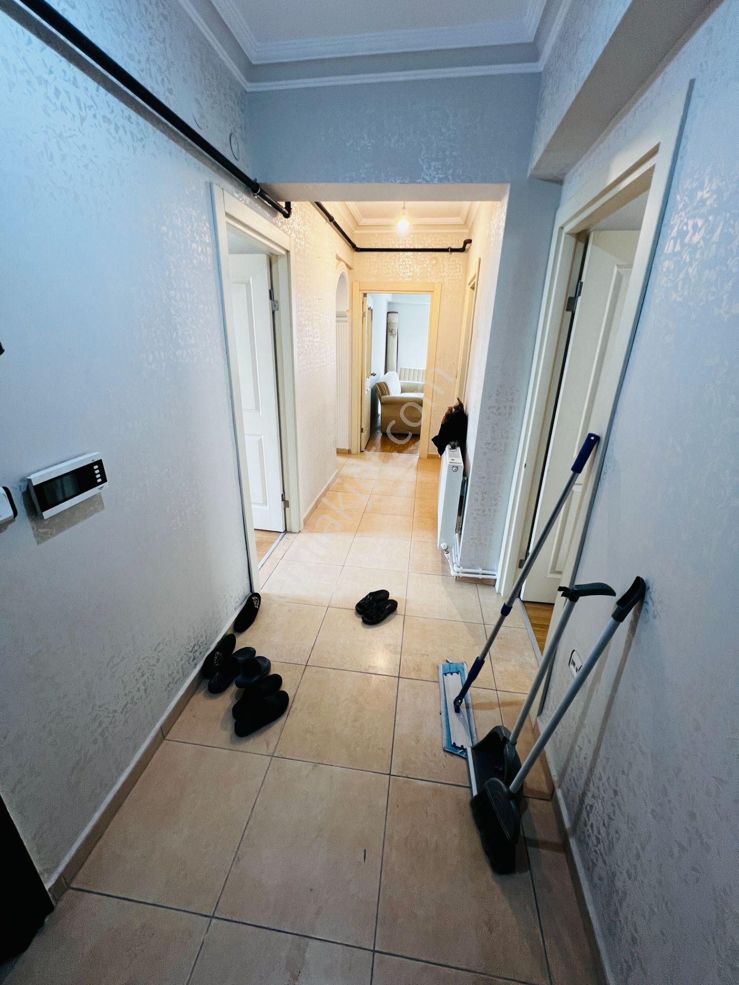 Tramvay Durağına Çok Yakın Asansörlü Kombili Arakat 3+1 - Görsel 22