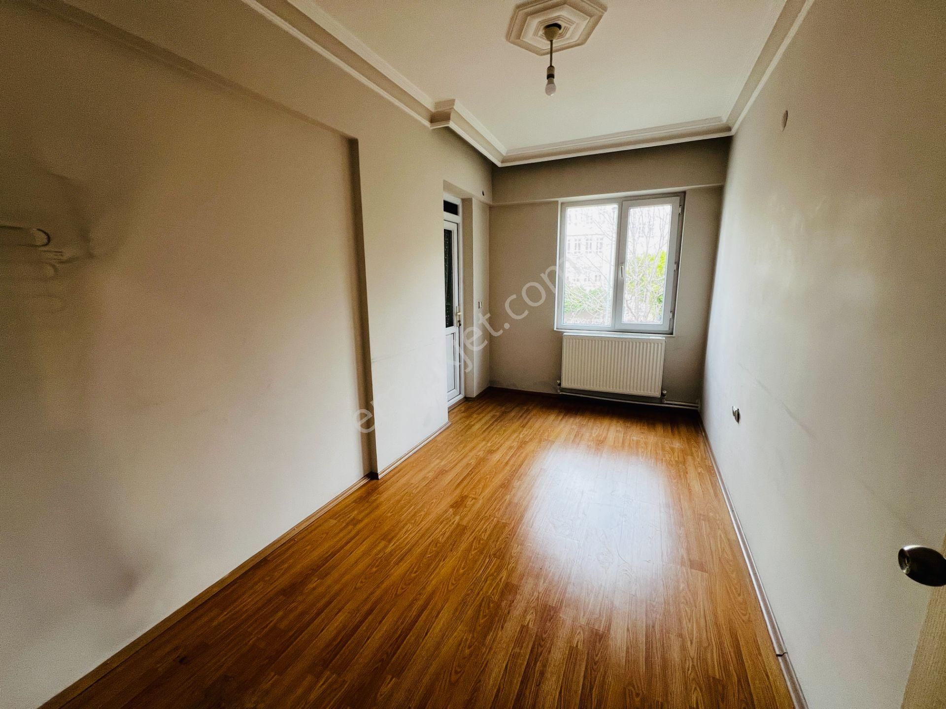 Tramvay Durağına Çok Yakın Asansörlü Kombili Arakat 3+1 - Görsel 11