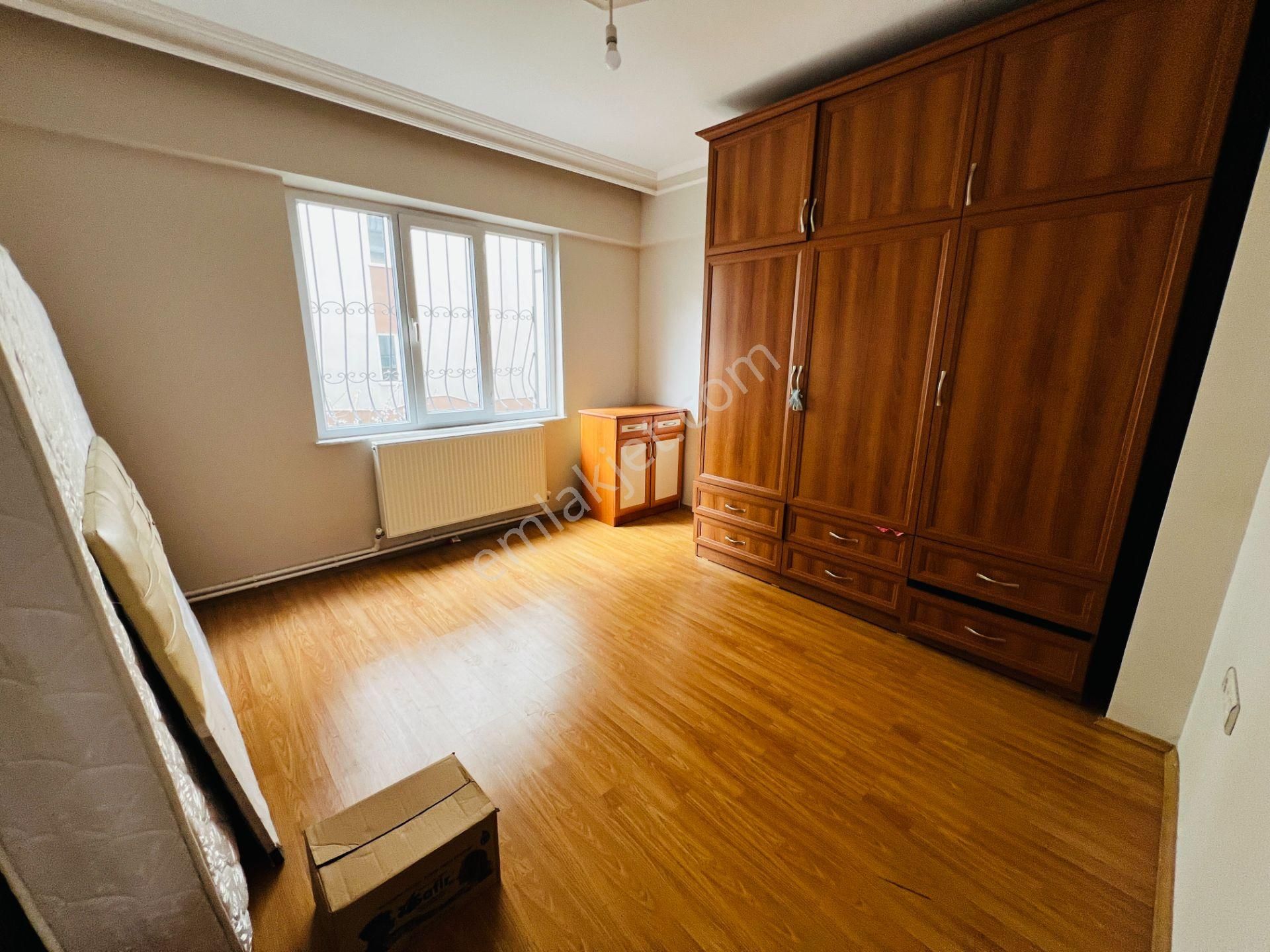 Tramvay Durağına Çok Yakın Asansörlü Kombili Arakat 3+1 - Görsel 13