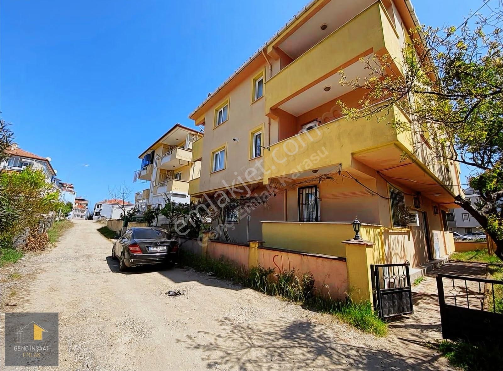 Karasu'da Sahilin Göbeğinde Full Eşyalı 2+1 Daire (geniş M²)