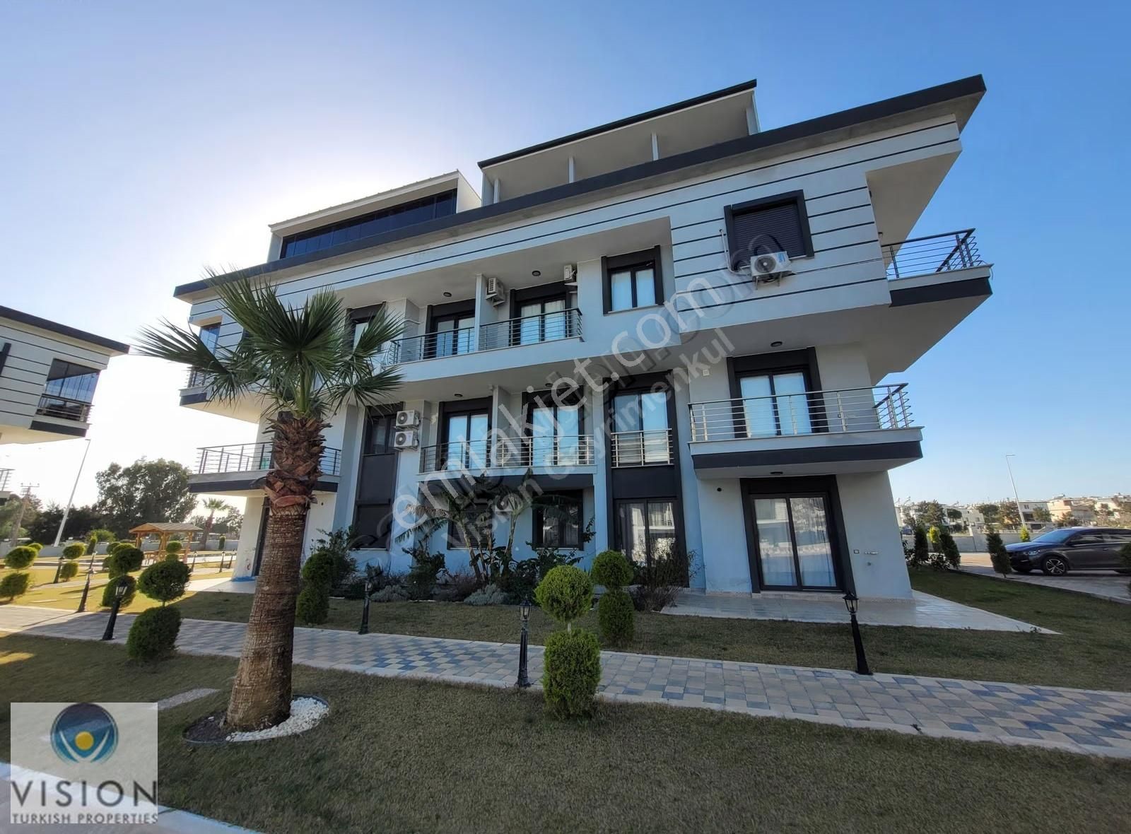 Didim Cumhuriyette Havuzlu Sitede Satılık 3+1 Dubleks