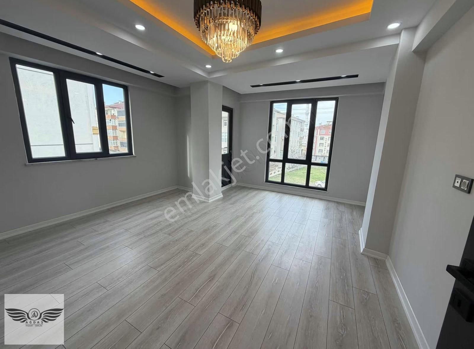 2+1 Cadde Koşe Başı Merkezi Konumda Luks Satılık Daire - Görsel 21