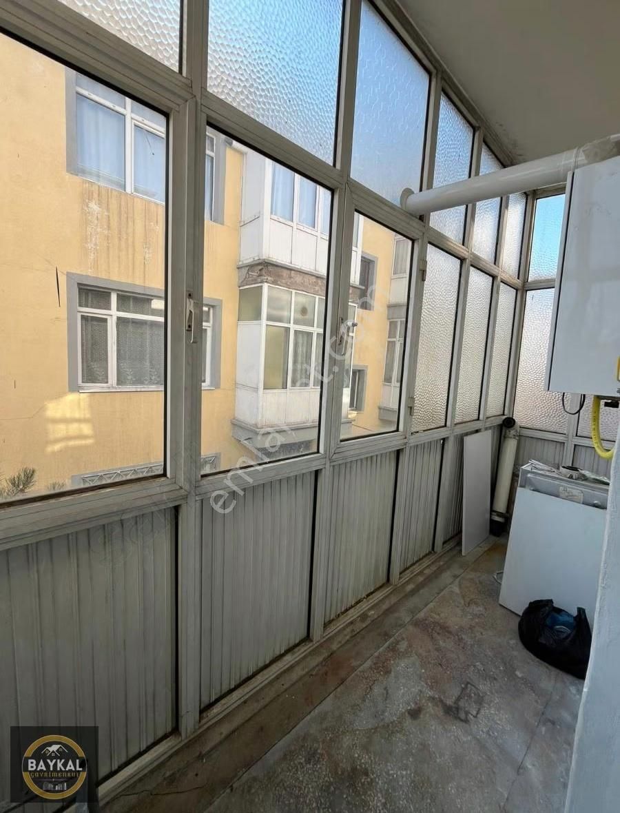 Mevlana'da 3+1 Yapılı Orta Kat Daire