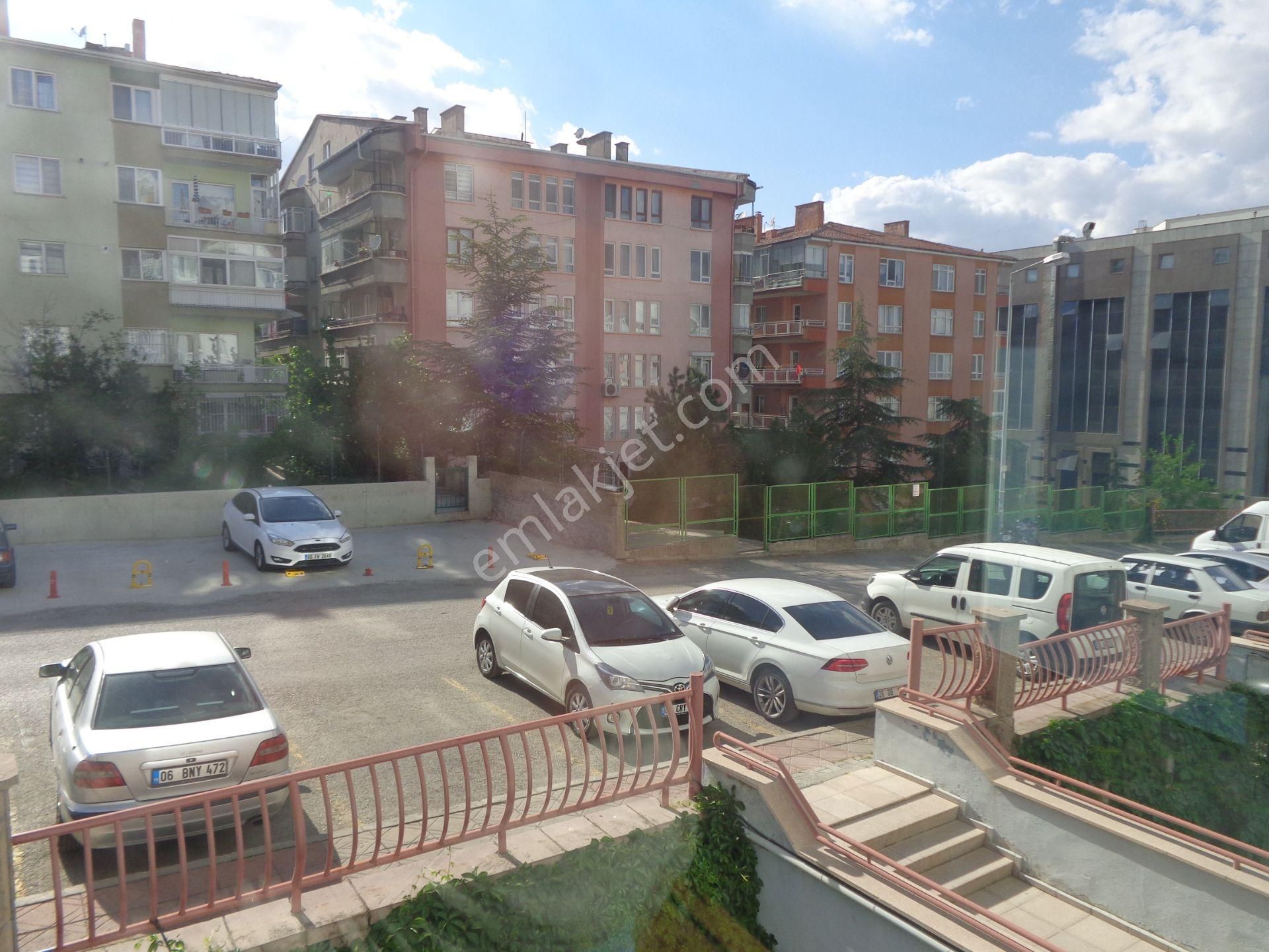 Dikmen Vadievlerinde , 2+1, 1. Katta, Bakımlı, Cumbalı,manzaralı.... - Görsel 21