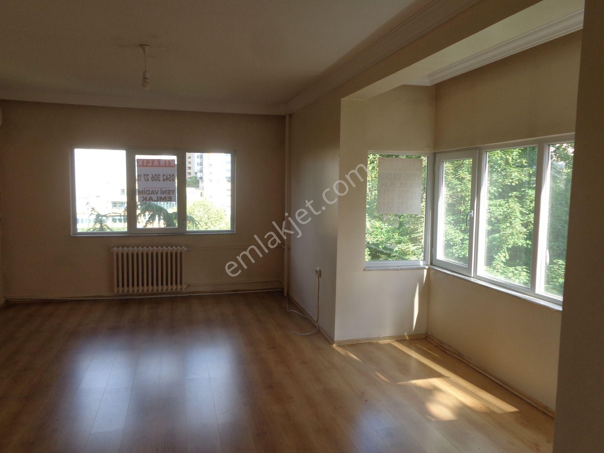 Dikmen Vadievlerinde , 2+1, 1. Katta, Bakımlı, Cumbalı,manzaralı.... - Görsel 2