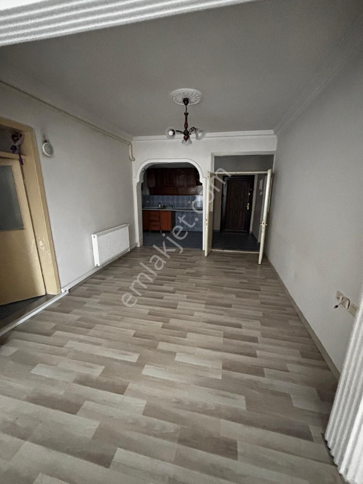 Orta Mahalle'de Satılık 2+1 Daire (70m²) - Deha Emlak - Görsel 3