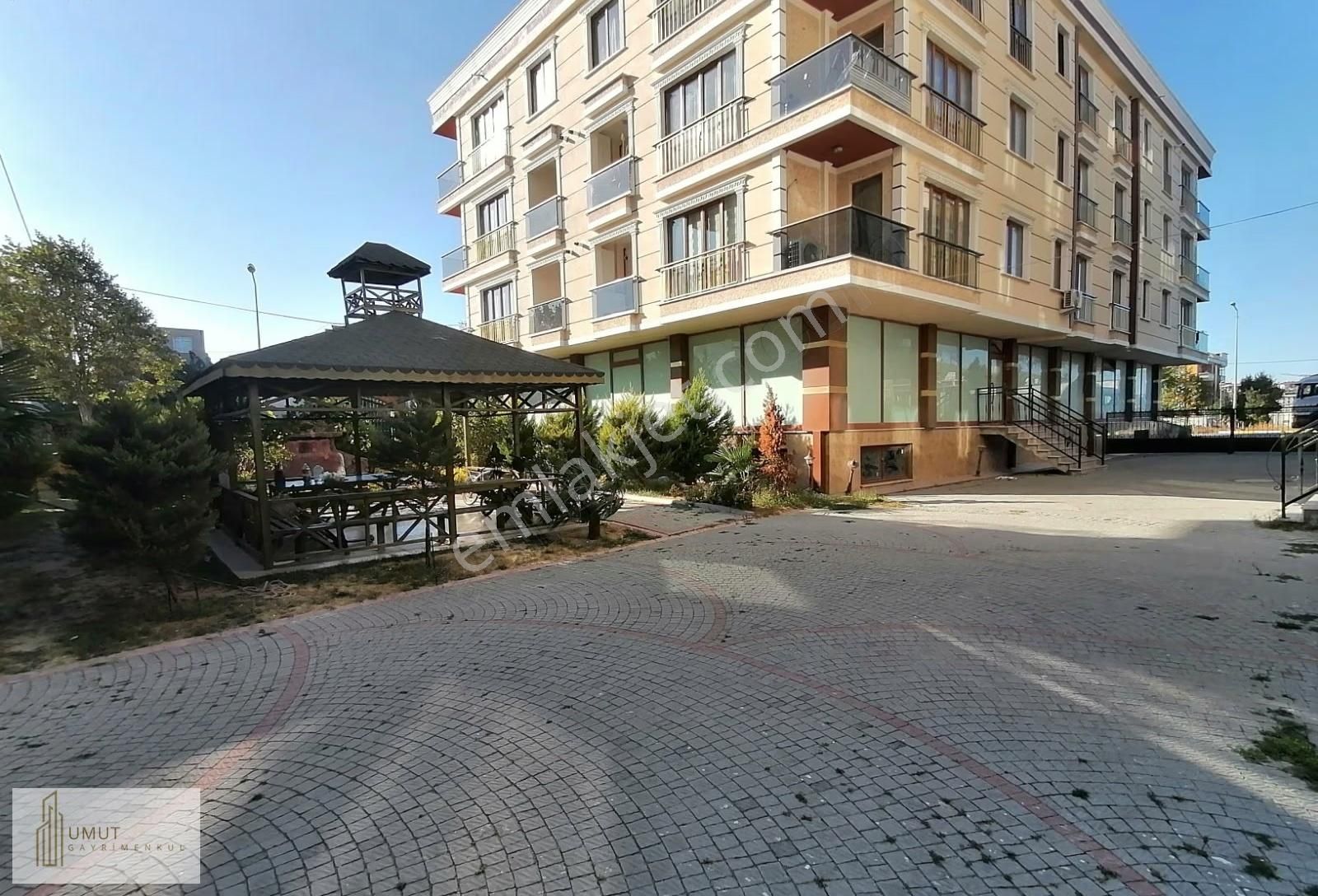 Kolejlerde Kısa Katlı Site İçi Eşyalı Geniş 1 1 Fırsatı - Görsel 16