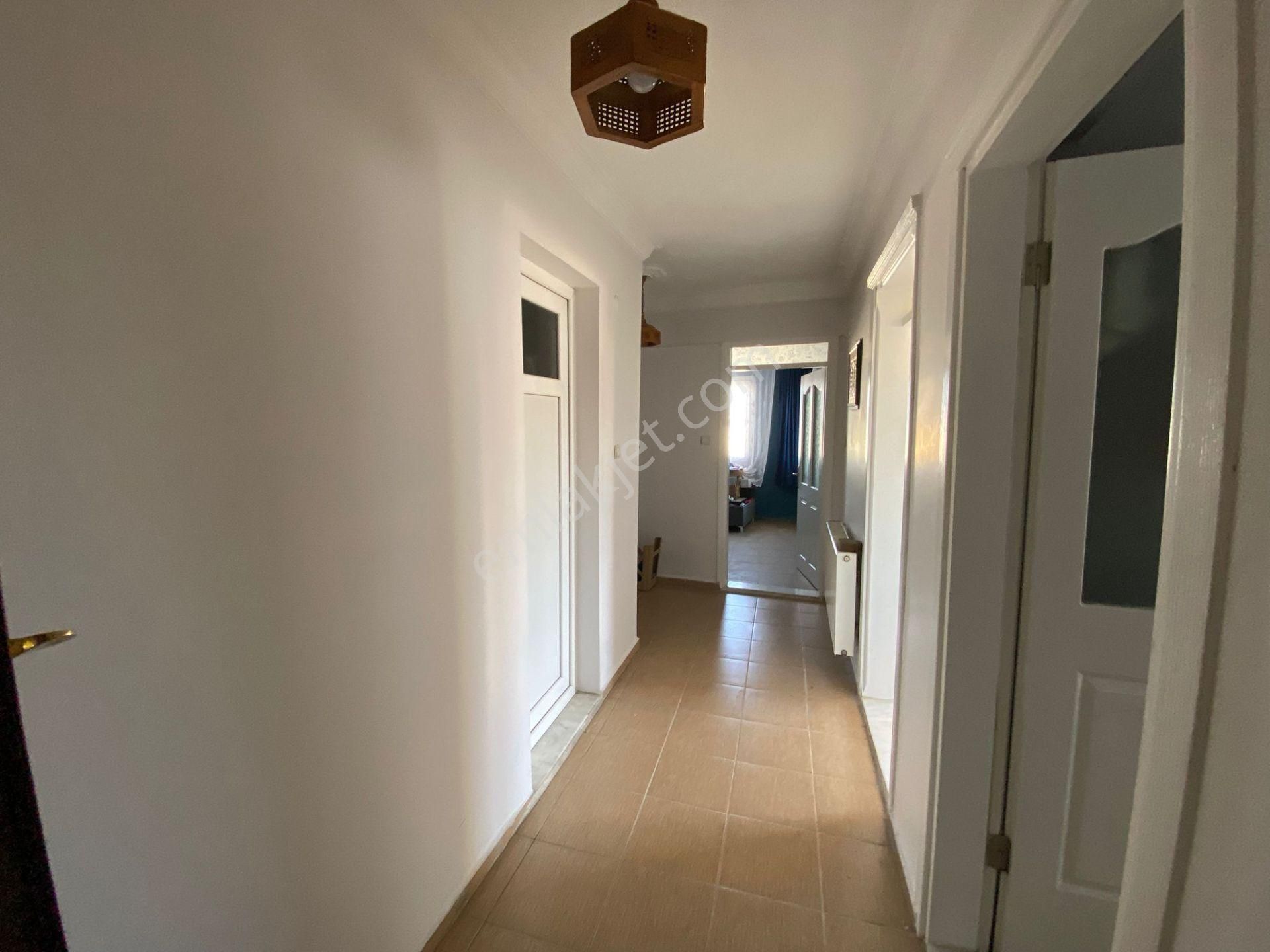 Acill Buca M.kemal Mah.de 2+1 95m2 Dgazlı Ana Yol Üzerinde Havadar Satılık Daire - Görsel 15