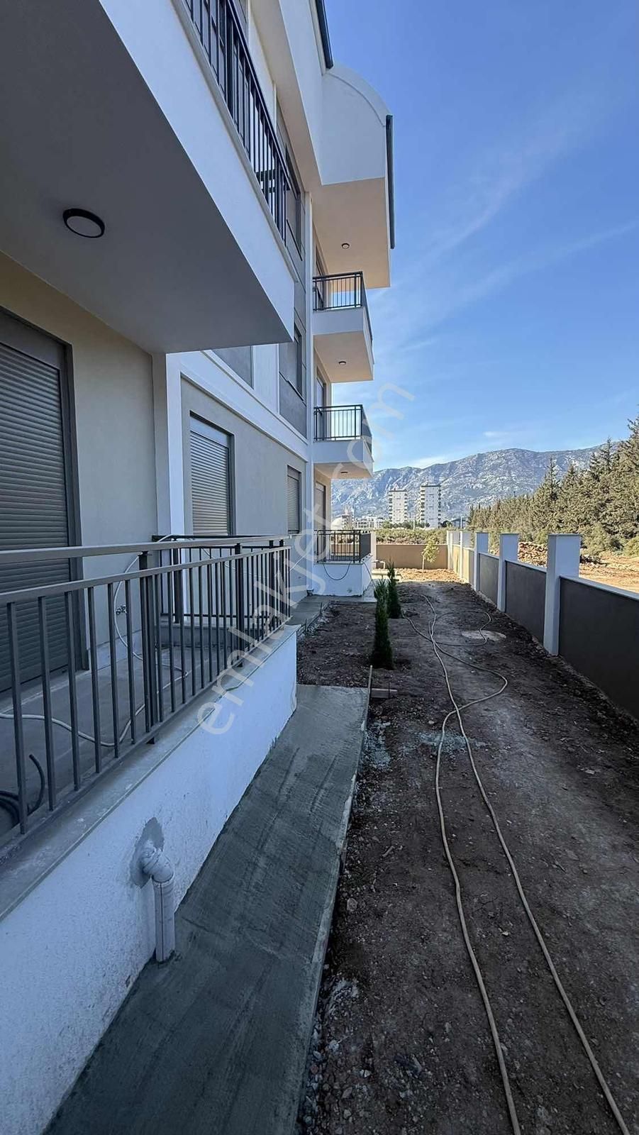 Doğa İçinde! Döşemealtı Çıplaklıda Orman Manzaralı Daire - Görsel 4