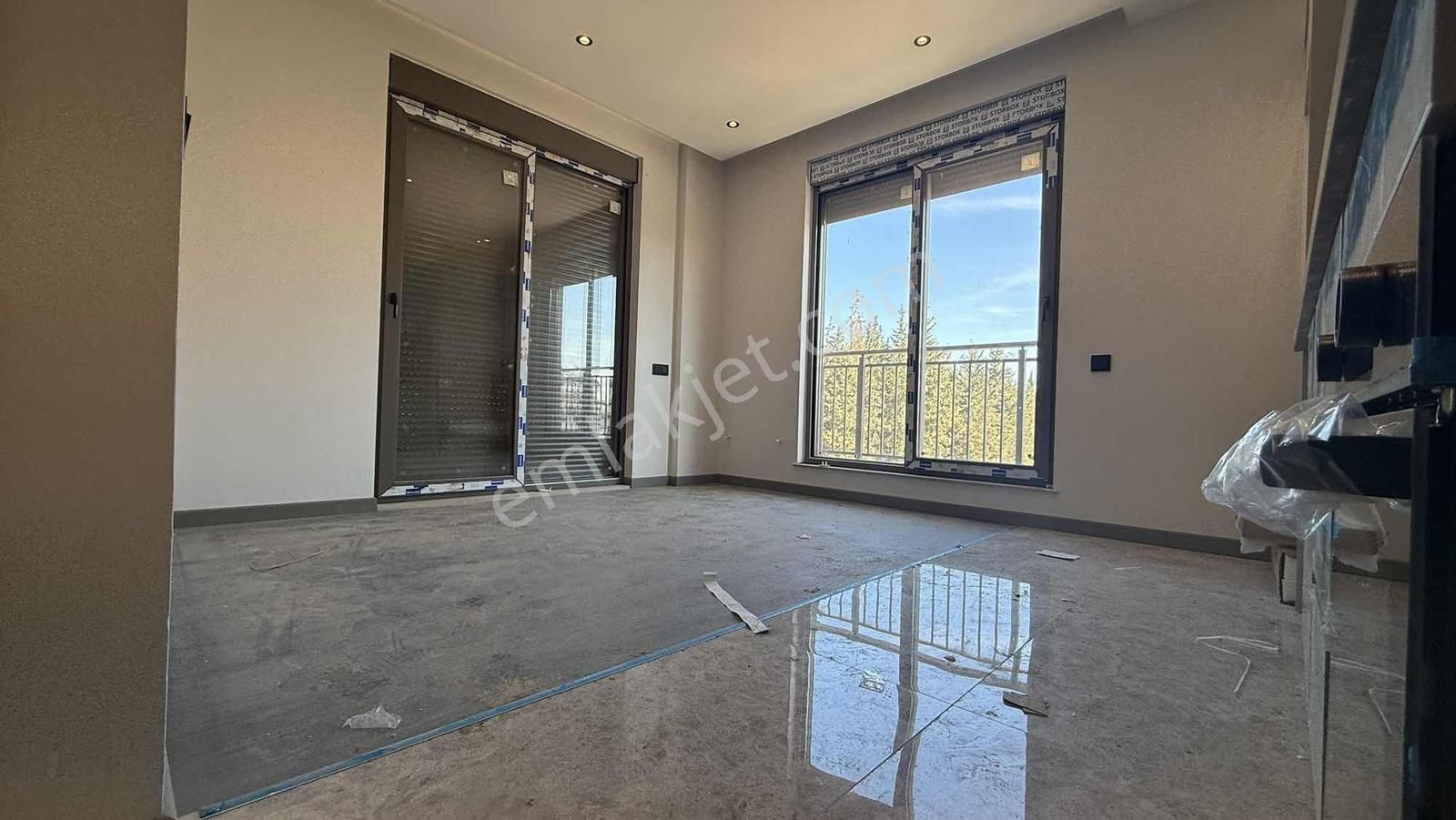 Doğa İçinde! Döşemealtı Çıplaklıda Orman Manzaralı Daire