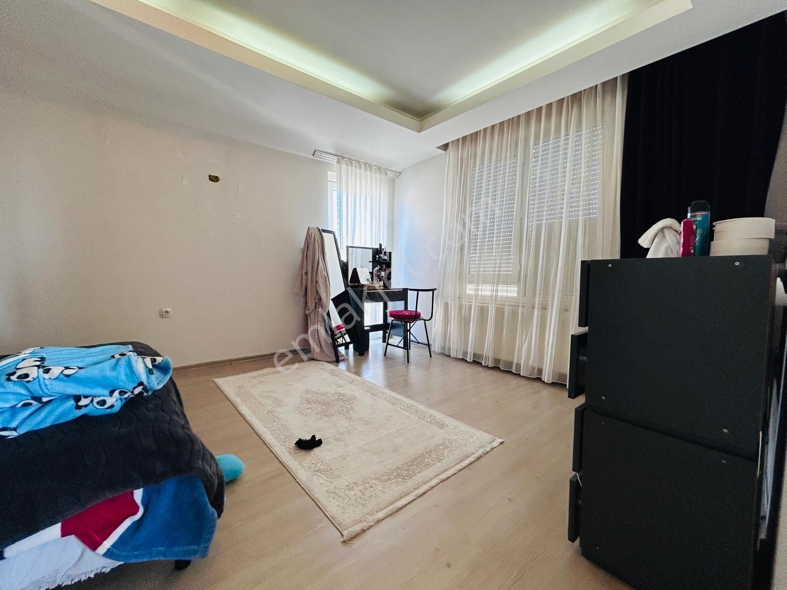 Akkuyuda Önü Açık Asansörlü Doğalgazlı Geniş Dubleks - Görsel 24