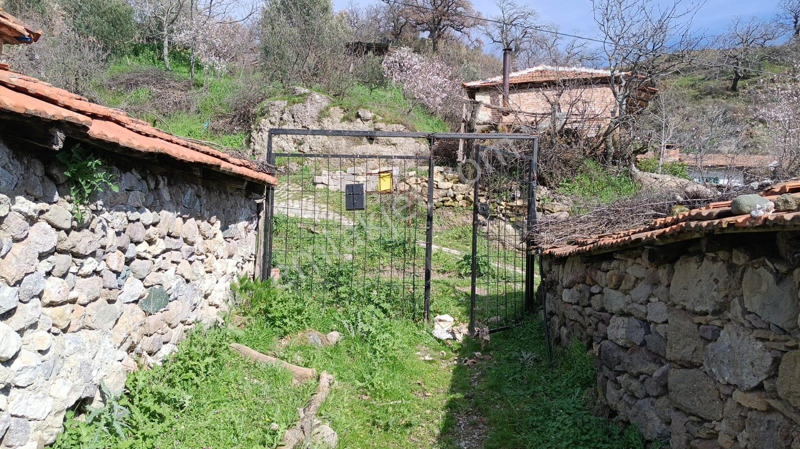 Karalar Köyünde 588 M2 Oturulabilir Müstakil Köy Evi - Görsel 6