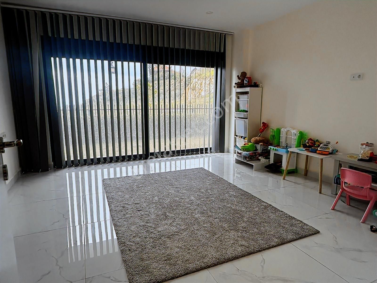 Satılık 1+1 Eşyalı Daire Deniz Manzaralı Cıty Renata - Görsel 4