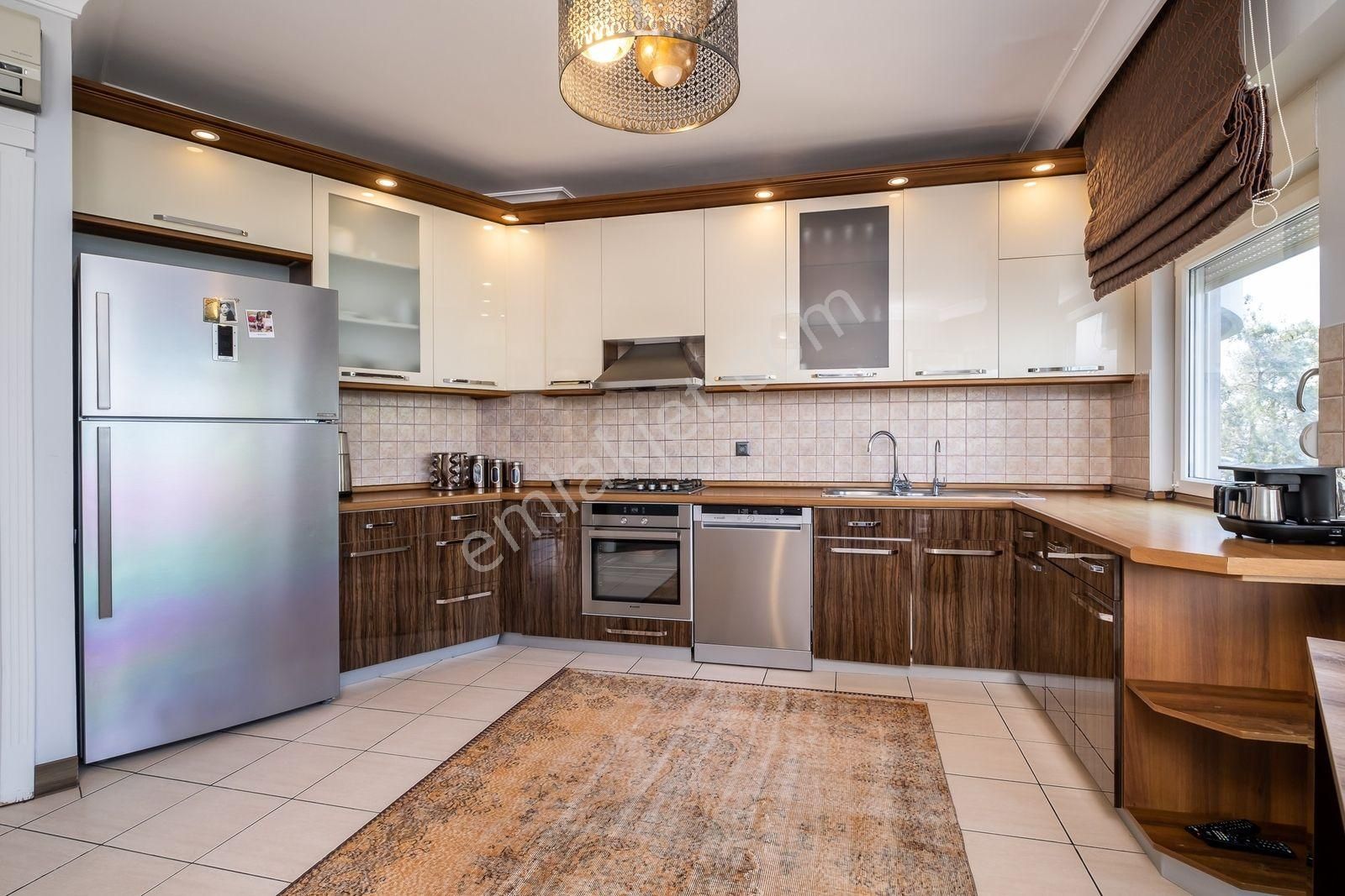 Evren Sitesinde 4+1 Emsalsiz Yalı Dairesi - Görsel 21