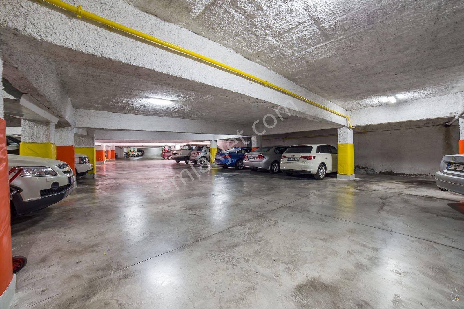 Evren Sitesinde 4+1 Emsalsiz Yalı Dairesi - Görsel 25