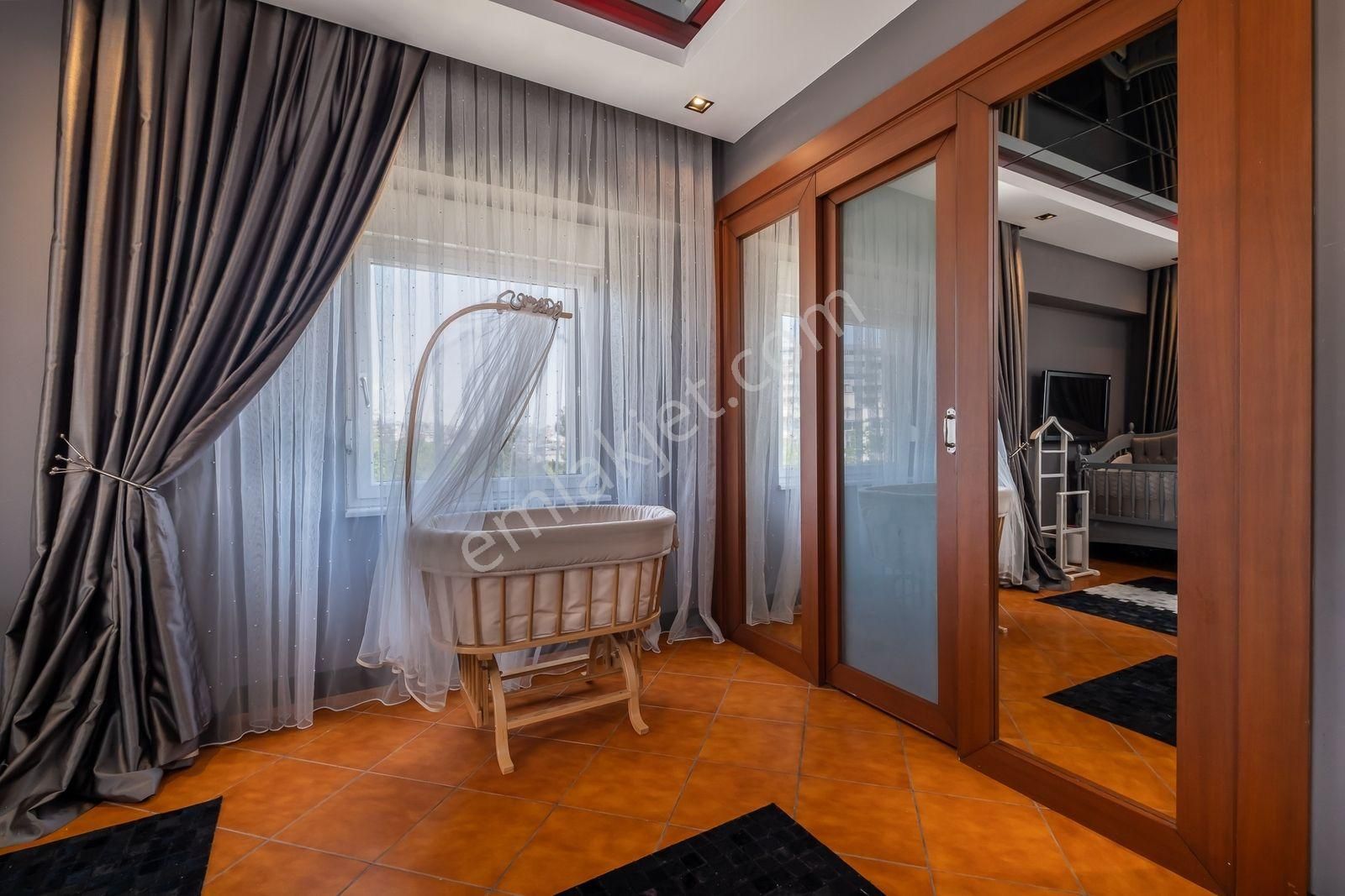 Evren Sitesinde 4+1 Emsalsiz Yalı Dairesi - Görsel 14