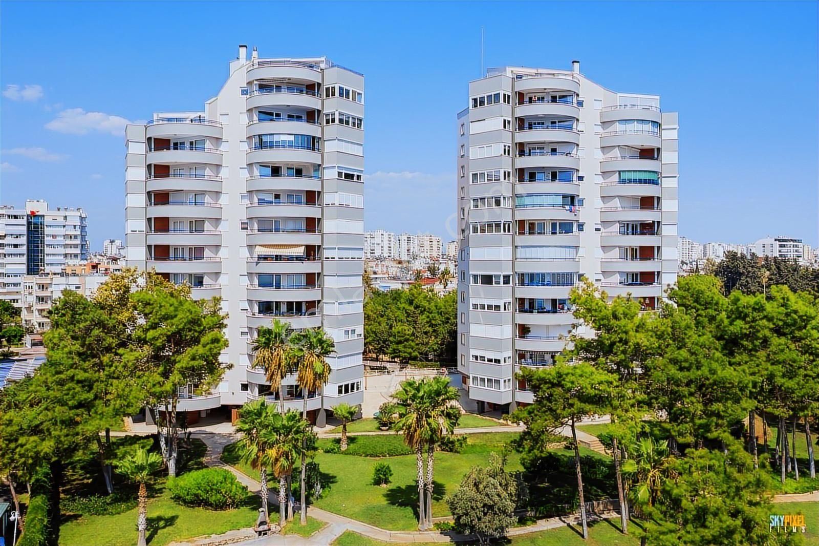 Evren Sitesinde 4+1 Emsalsiz Yalı Dairesi - Görsel 2