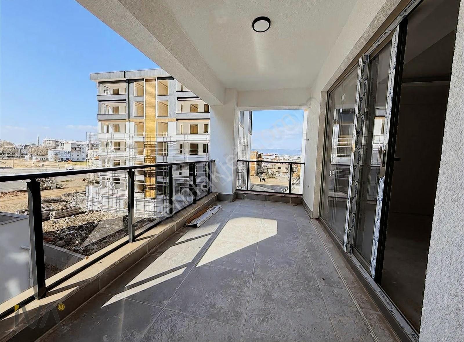 İva'dan Merkezi Konum Arakat Çok Ferah Geniş Lüks Daire - Görsel 8