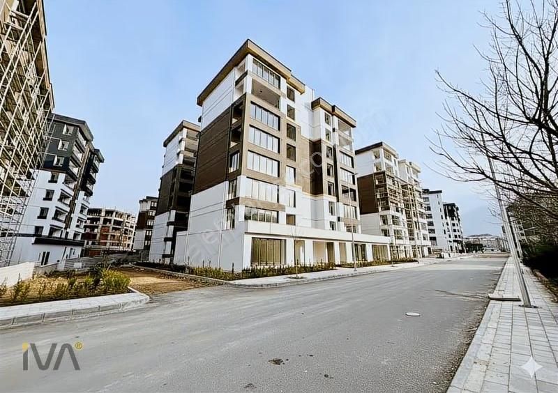 İva'dan Merkezi Konum Arakat Çok Ferah Geniş Lüks Daire - Görsel 14