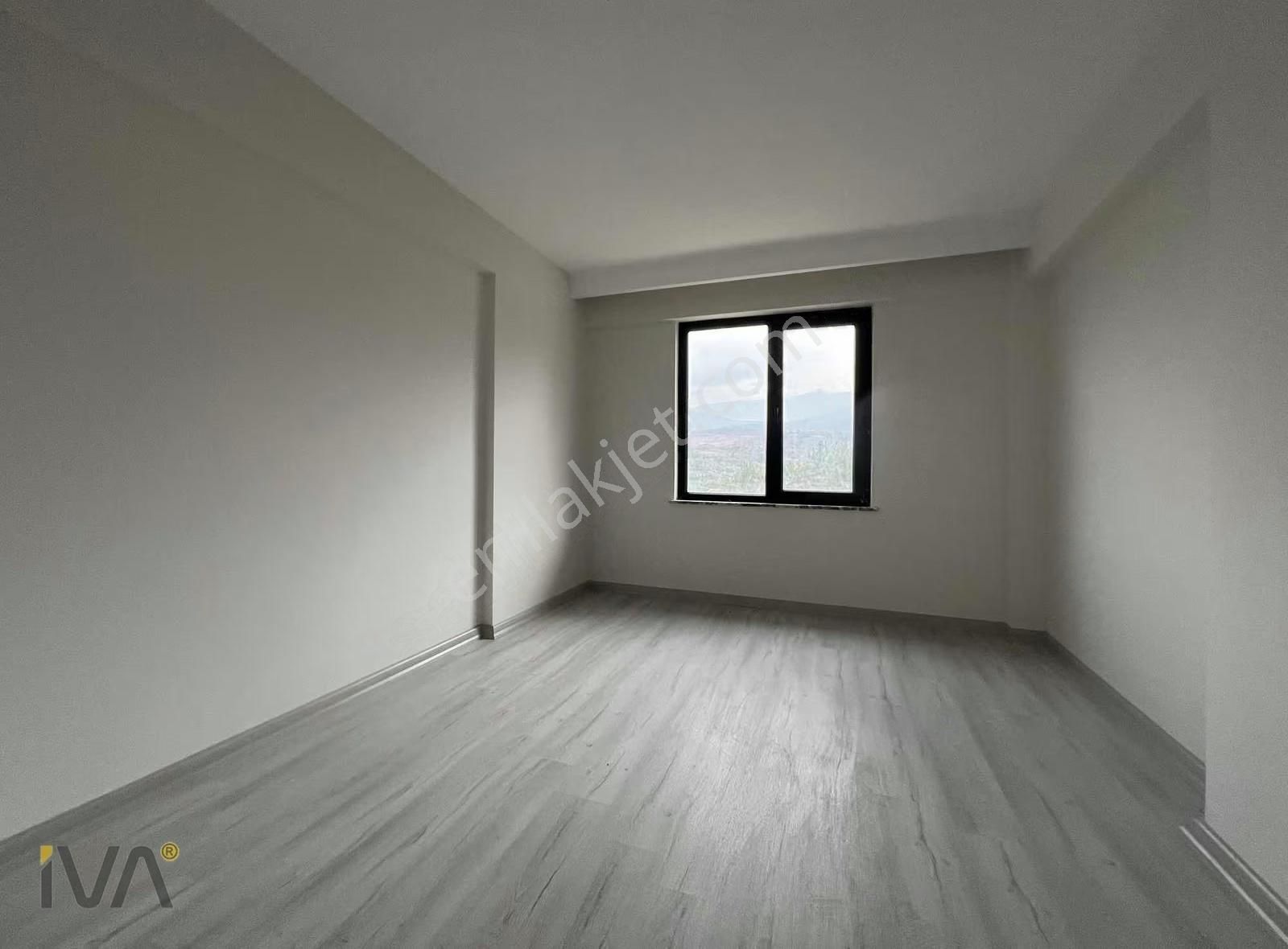 İva'dan Uludağ Manzaralı Çamlık Havasında 3+1 Ferah Daire - Görsel 2