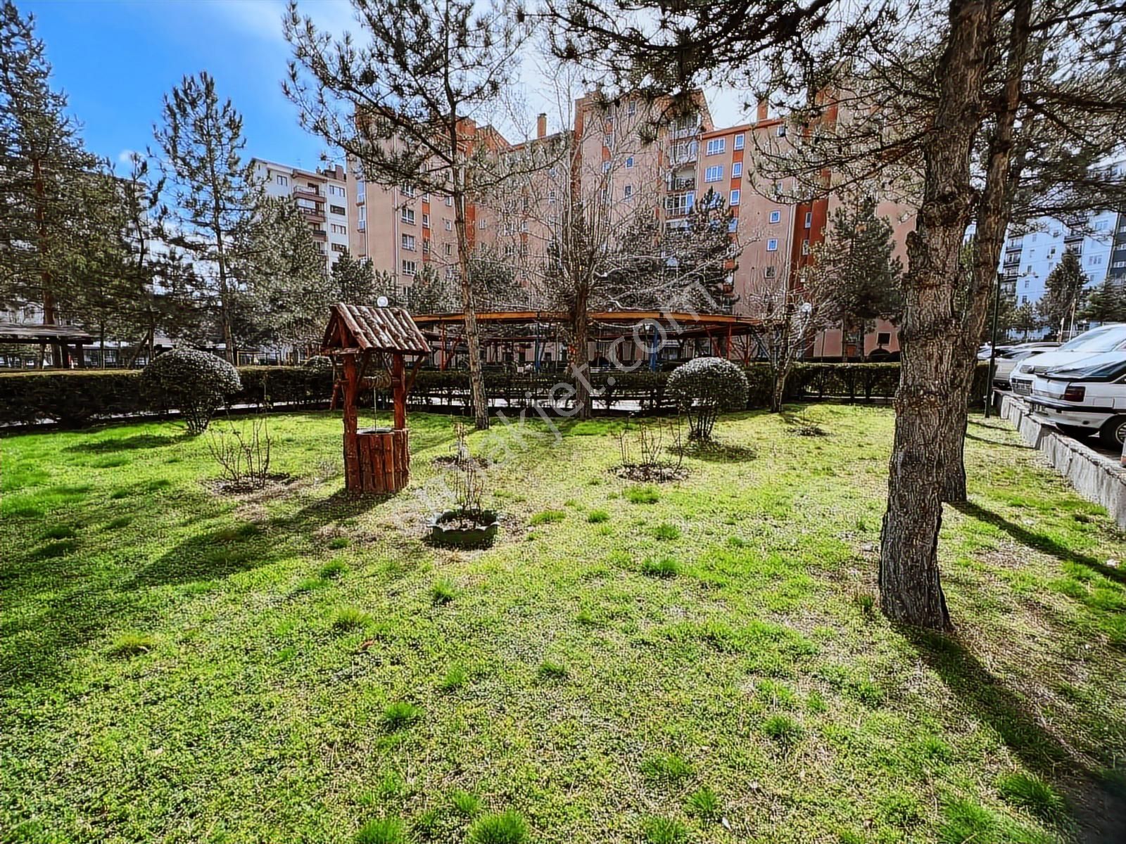 Kartal'dan Kentkoop Mahallesi Batıkent Metroya Yakın 3+1 Bakımlı - Görsel 8